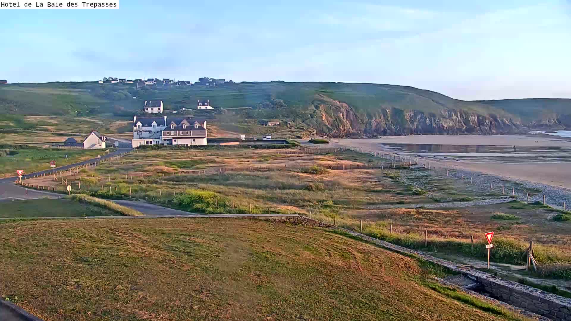 Plage de Baie des Trepasses Beach (Bay of Dead) Live Cam - Quimper, Finistère, Bretagne, France