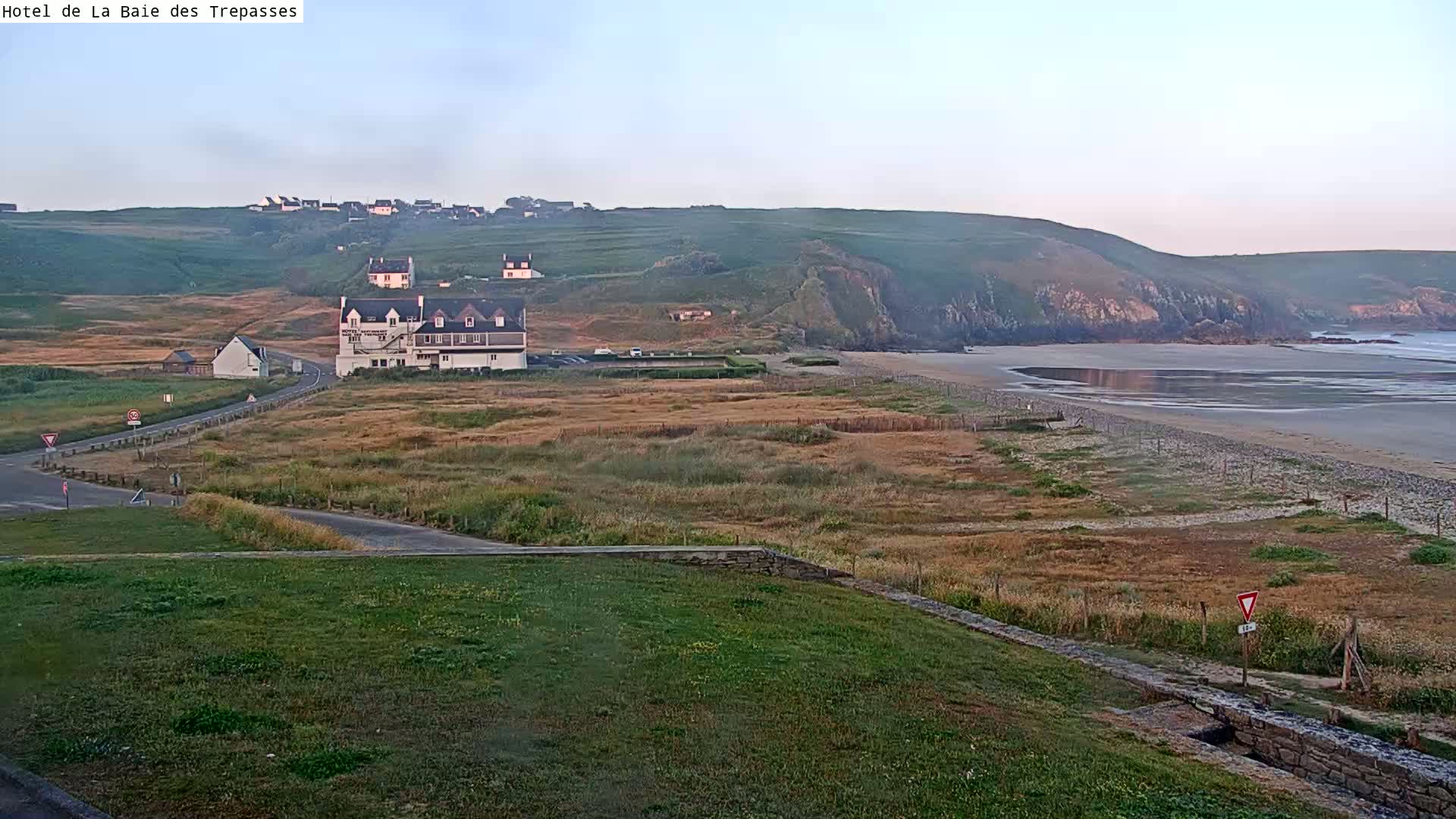 Plage de Baie des Trepasses Beach (Bay of Dead) Live Cam - Quimper, Finistère, Bretagne, France
