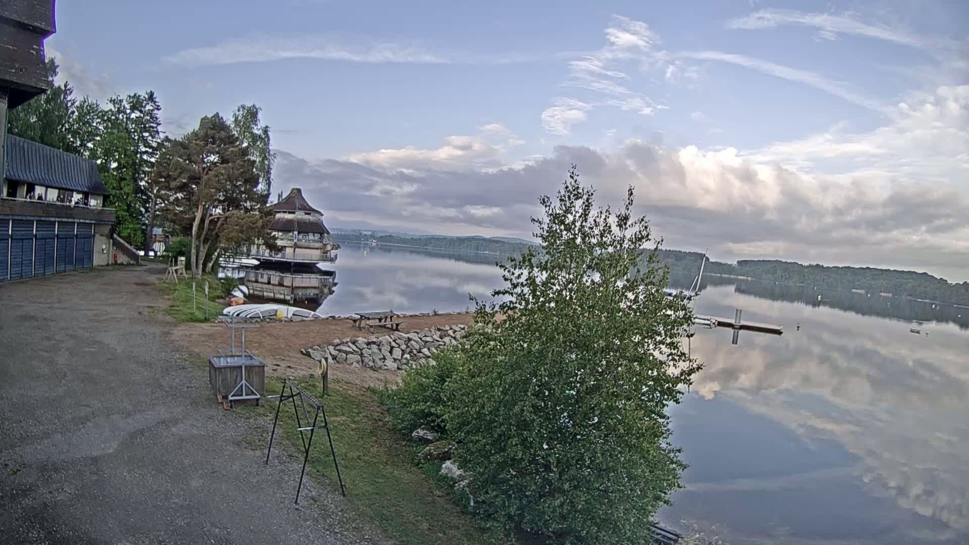 Lac des Settons Lake Live Cam - Château-Chinon (Ville), Nièvre, Bourgogne-Franche-Comté, France