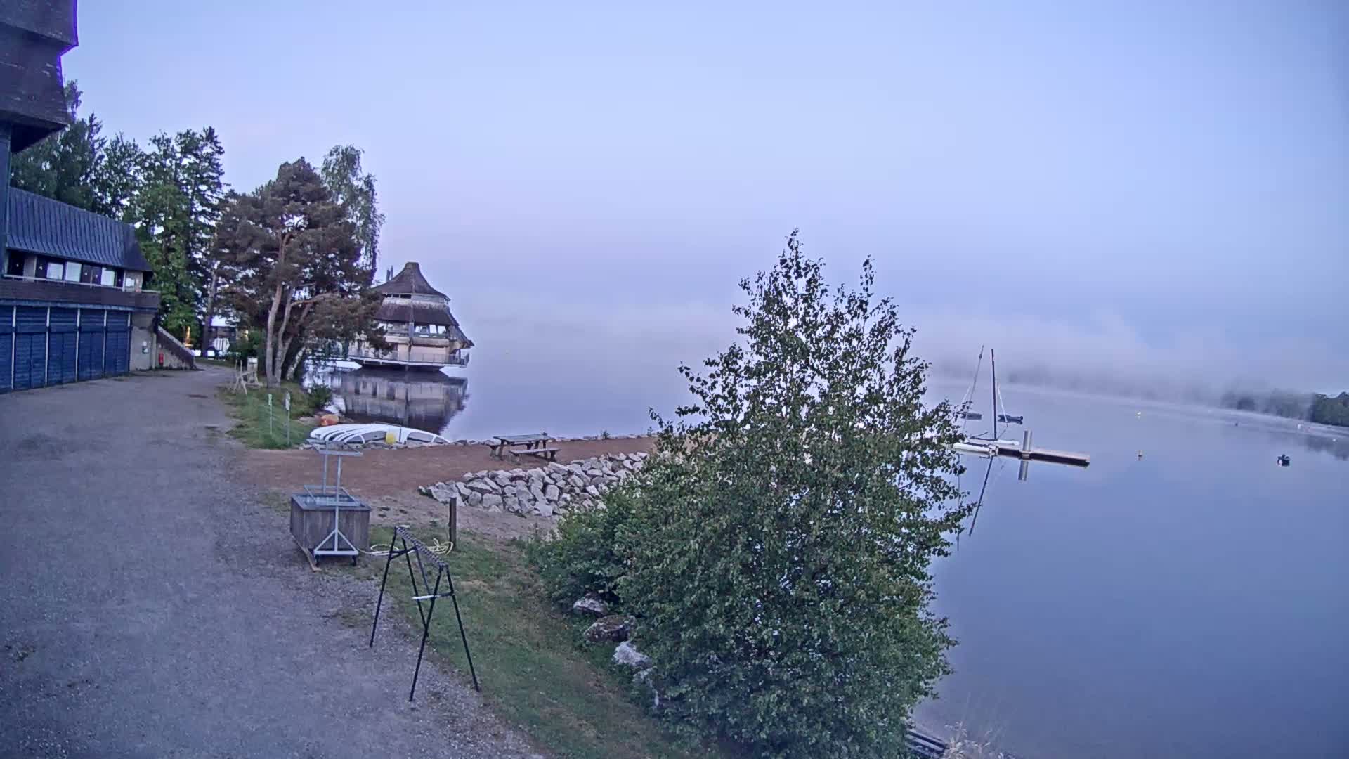Lac des Settons Lake Live Cam - Château-Chinon (Ville), Nièvre, Bourgogne-Franche-Comté, France