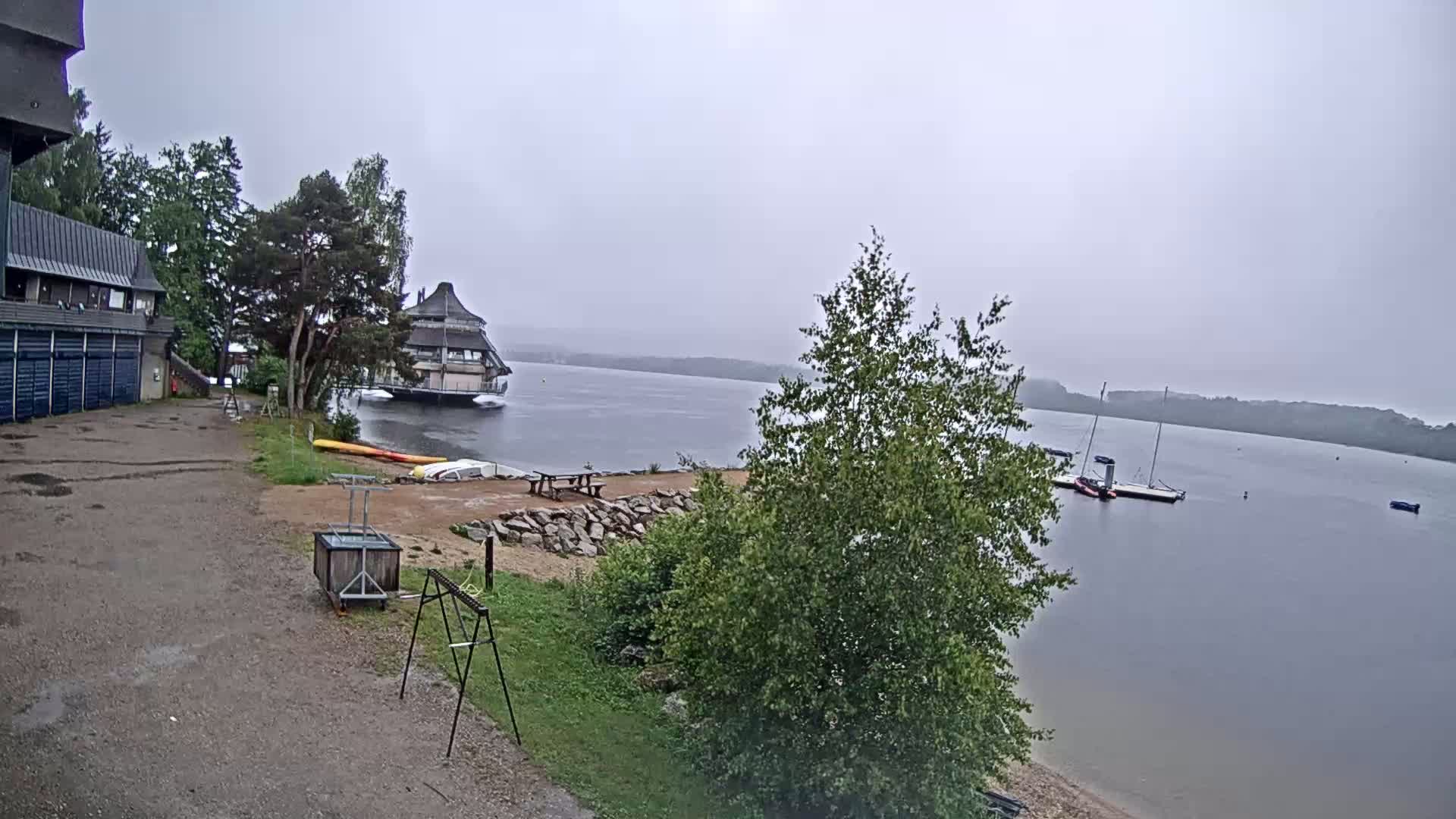 Lac des Settons Lake Live Cam - Château-Chinon (Ville), Nièvre, Bourgogne-Franche-Comté, France