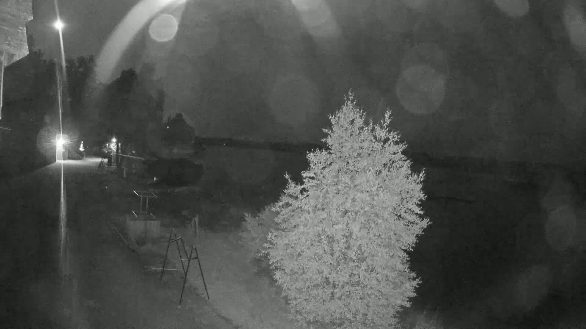 Lac des Settons Lake Live Cam - Château-Chinon (Ville), Nièvre, Bourgogne-Franche-Comté, France