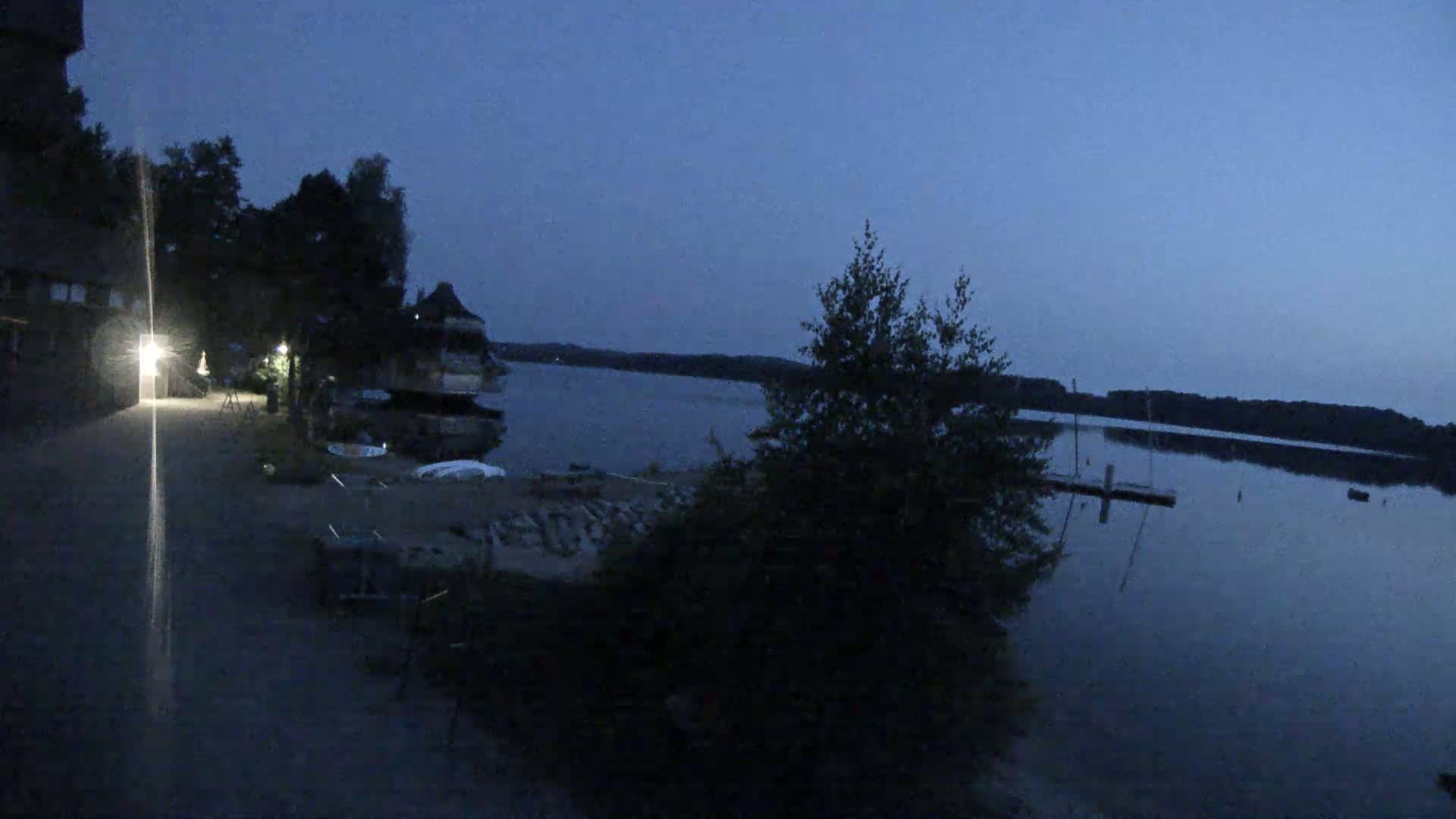 Lac des Settons Lake Live Cam - Château-Chinon (Ville), Nièvre, Bourgogne-Franche-Comté, France