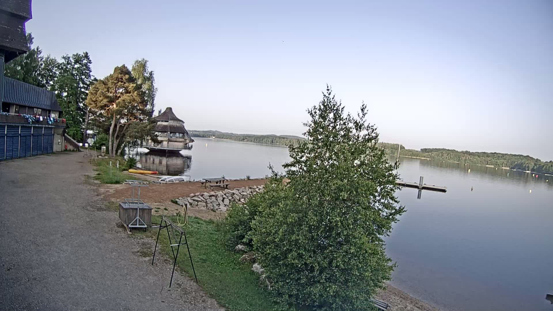 Lac des Settons Lake Live Cam - Château-Chinon (Ville), Nièvre, Bourgogne-Franche-Comté, France