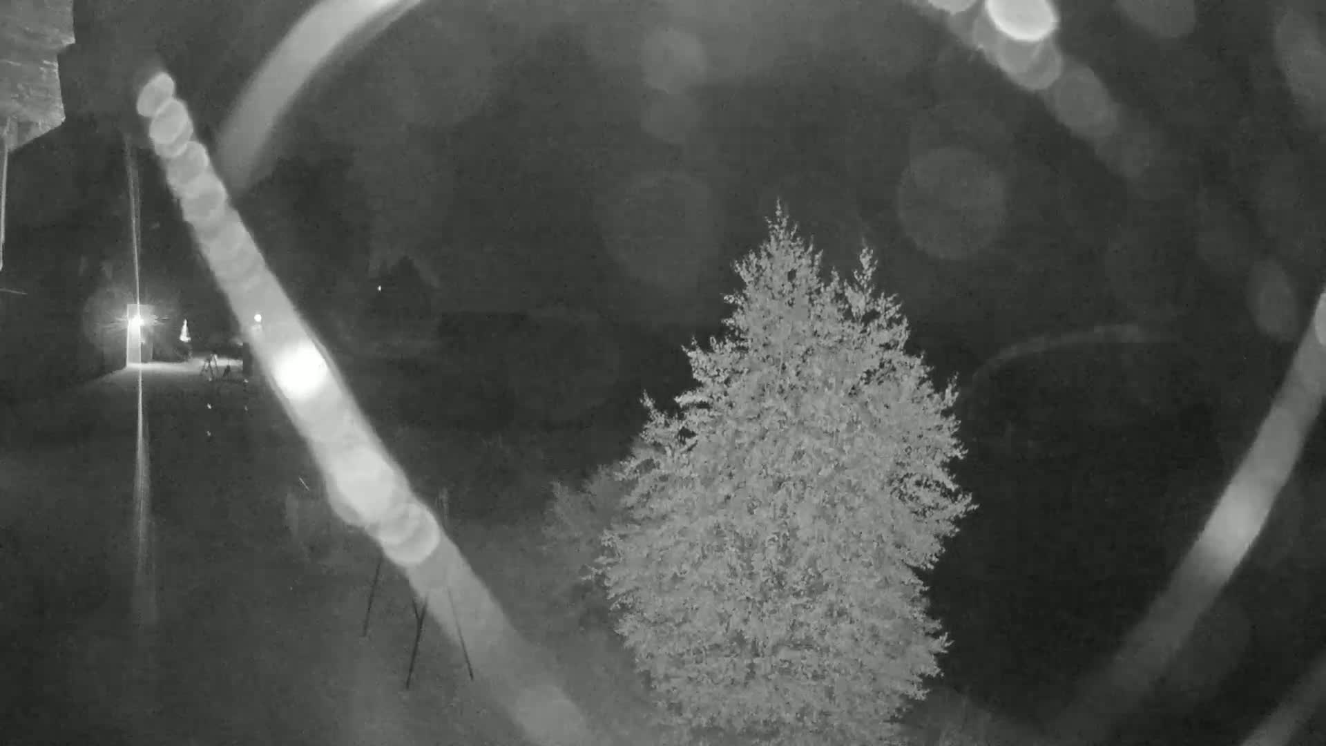 Lac des Settons Lake Live Cam - Château-Chinon (Ville), Nièvre, Bourgogne-Franche-Comté, France