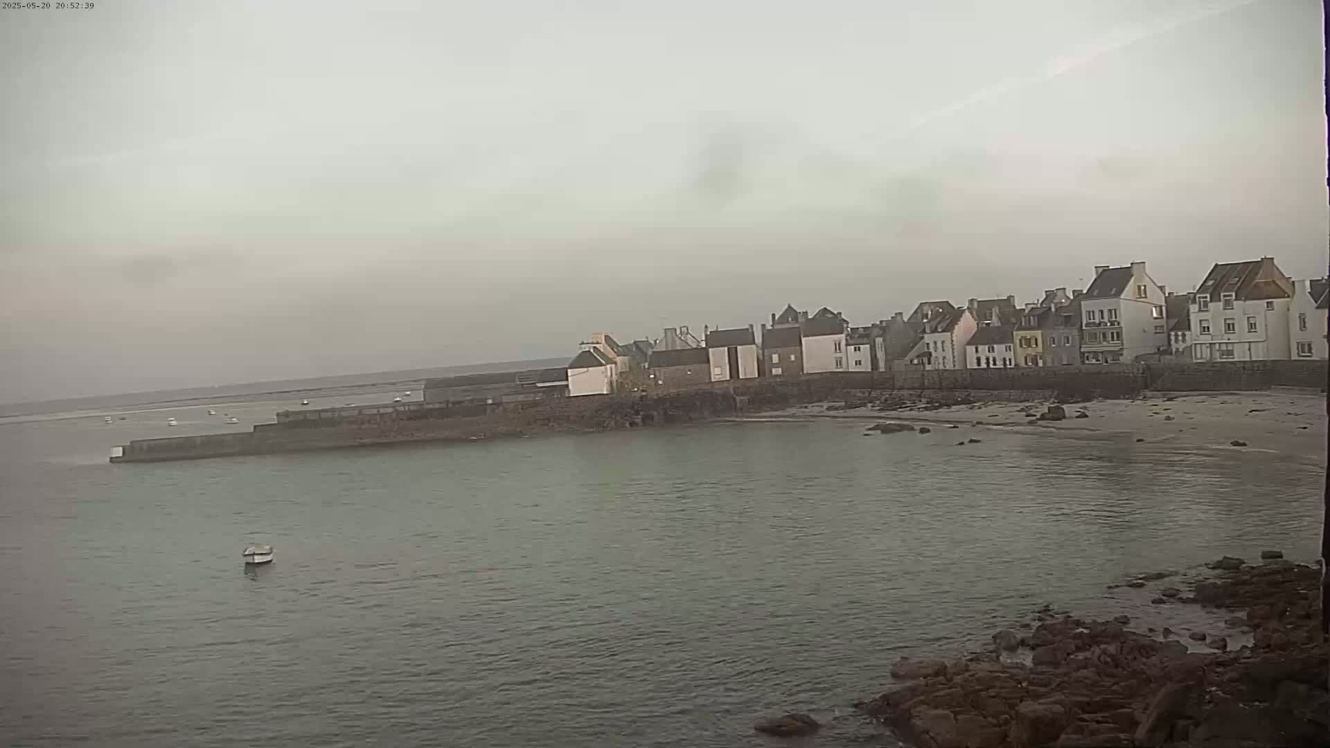 Ile de Sein Island Village & Coast Live Cam -  Quimper, Finistère, Bretagne, France