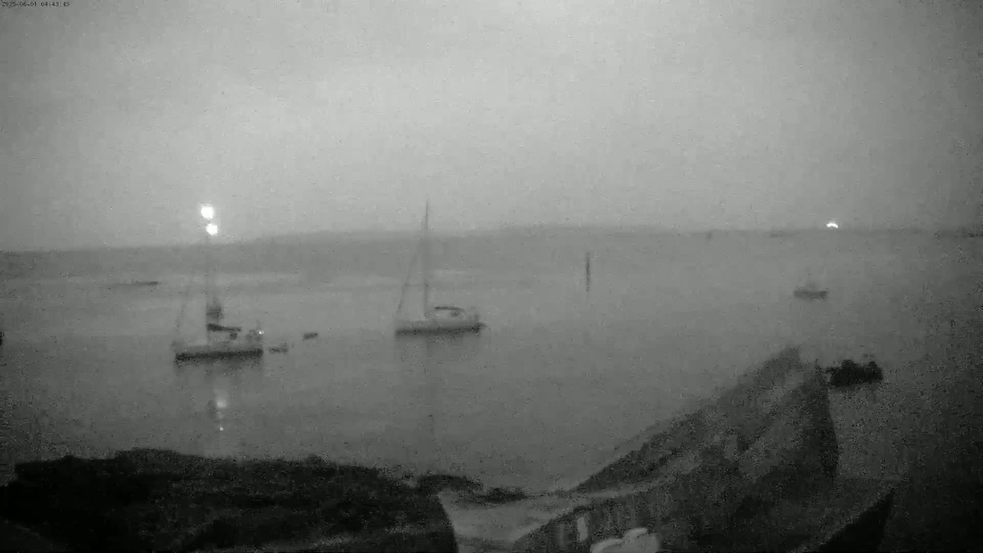 Ile de Sein Island Village & Coast Live Cam -  Quimper, Finistère, Bretagne, France