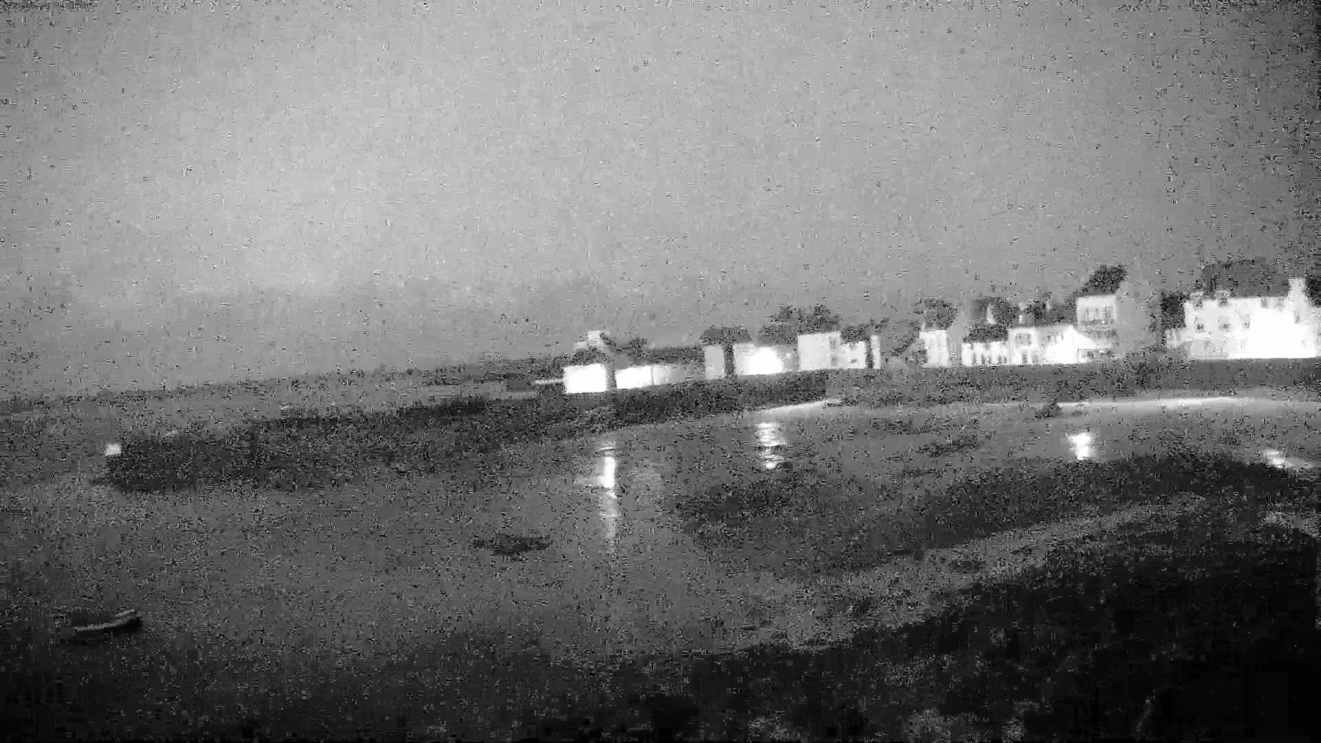 Ile de Sein Island Village & Coast Live Cam -  Quimper, Finistère, Bretagne, France