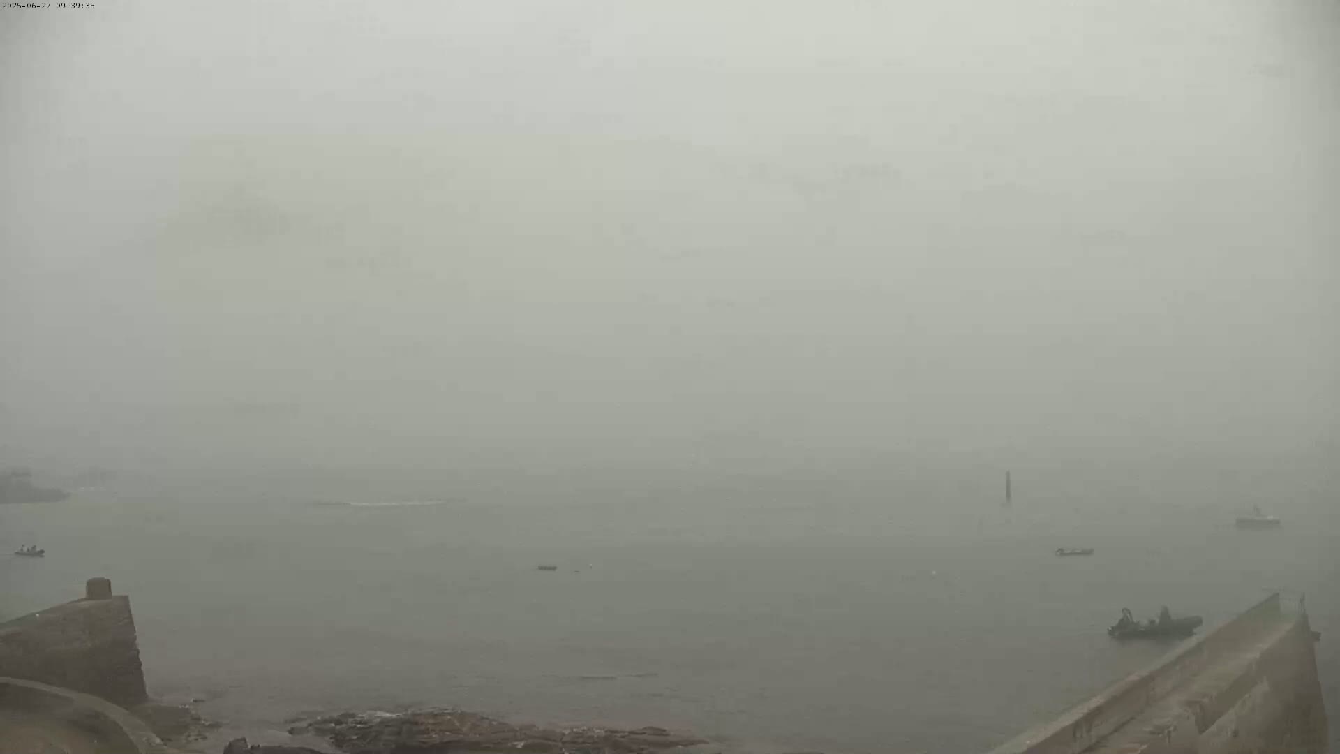 Ile de Sein Island Village & Coast Live Cam -  Quimper, Finistère, Bretagne, France