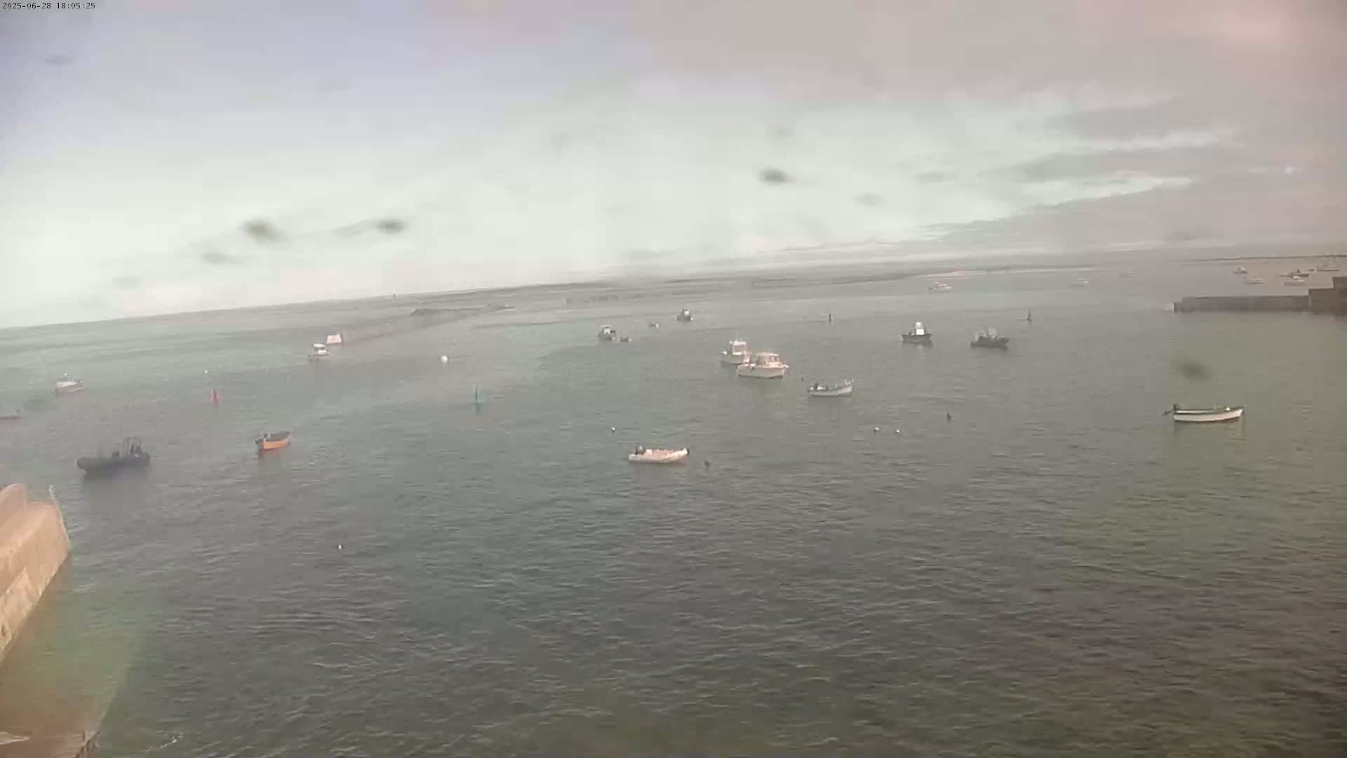 Ile de Sein Island Village & Coast Live Cam -  Quimper, Finistère, Bretagne, France