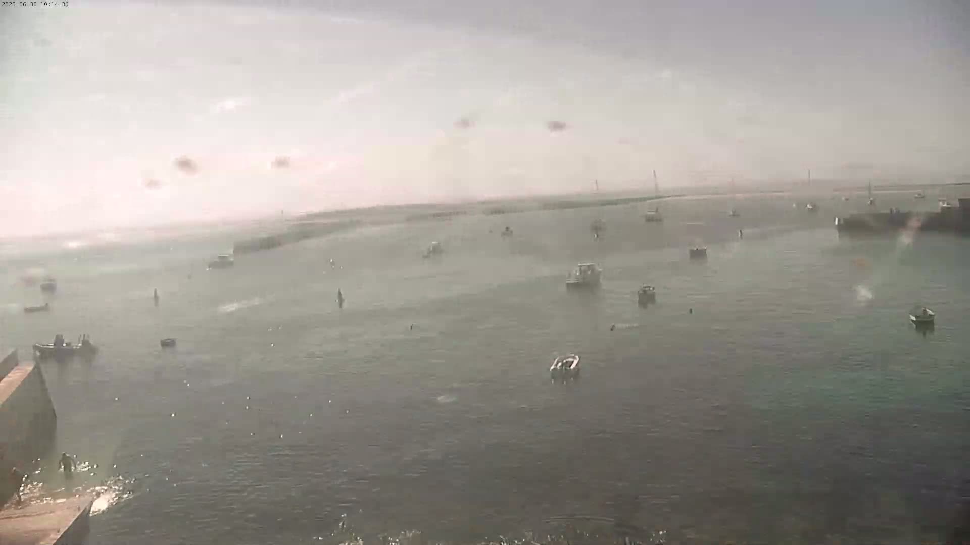 Ile de Sein Island Village & Coast Live Cam -  Quimper, Finistère, Bretagne, France