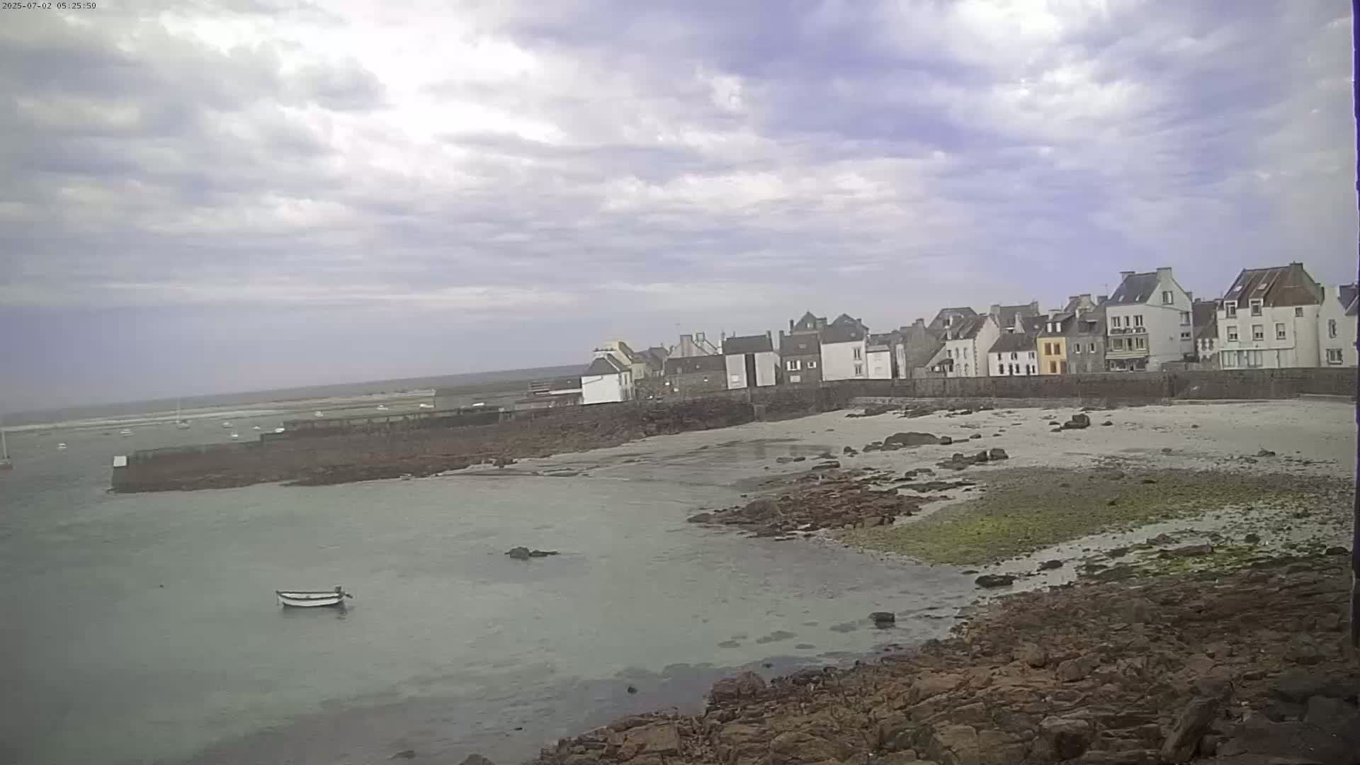 Ile de Sein Island Village & Coast Live Cam -  Quimper, Finistère, Bretagne, France
