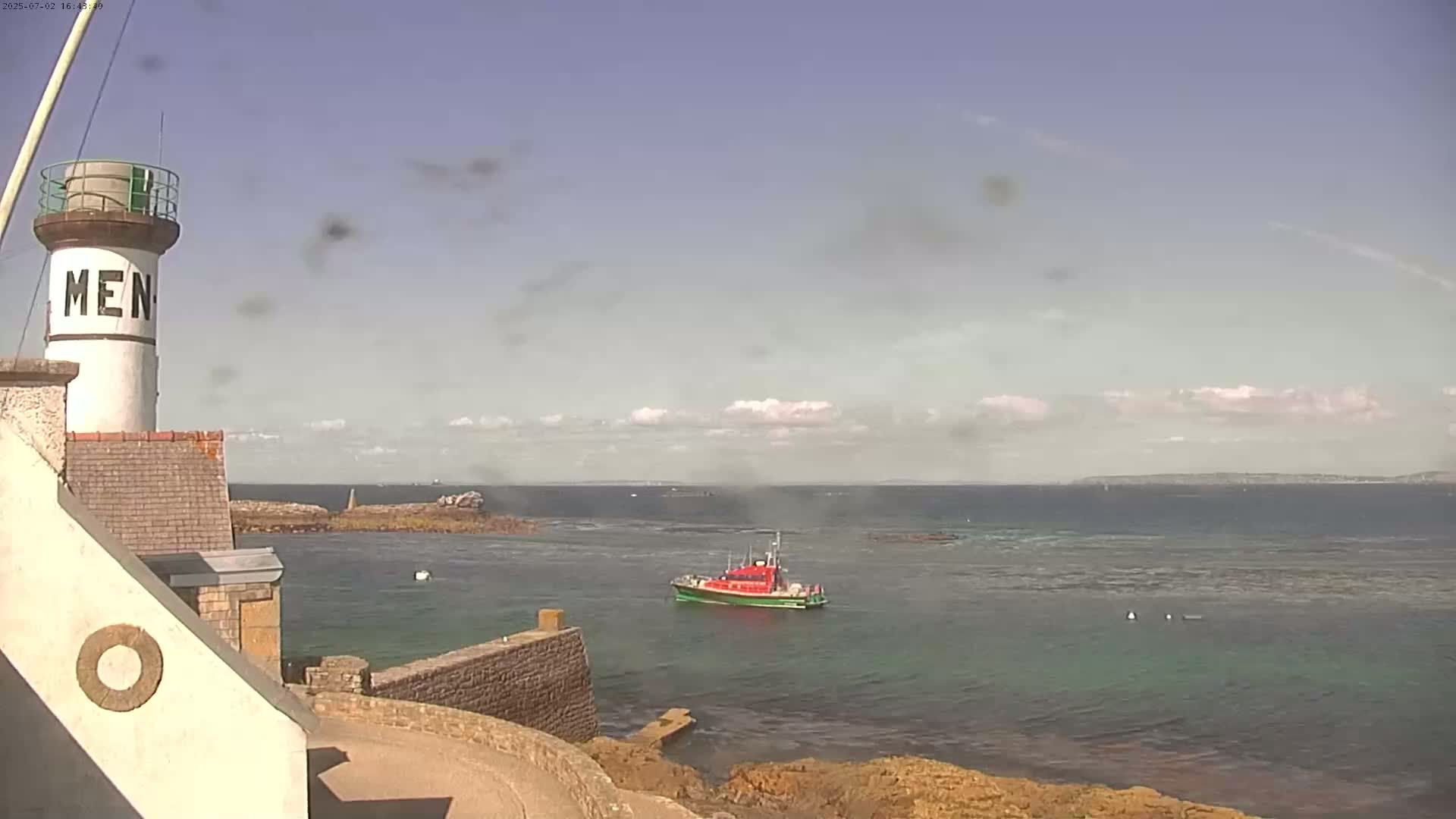 Ile de Sein Island Village & Coast Live Cam -  Quimper, Finistère, Bretagne, France