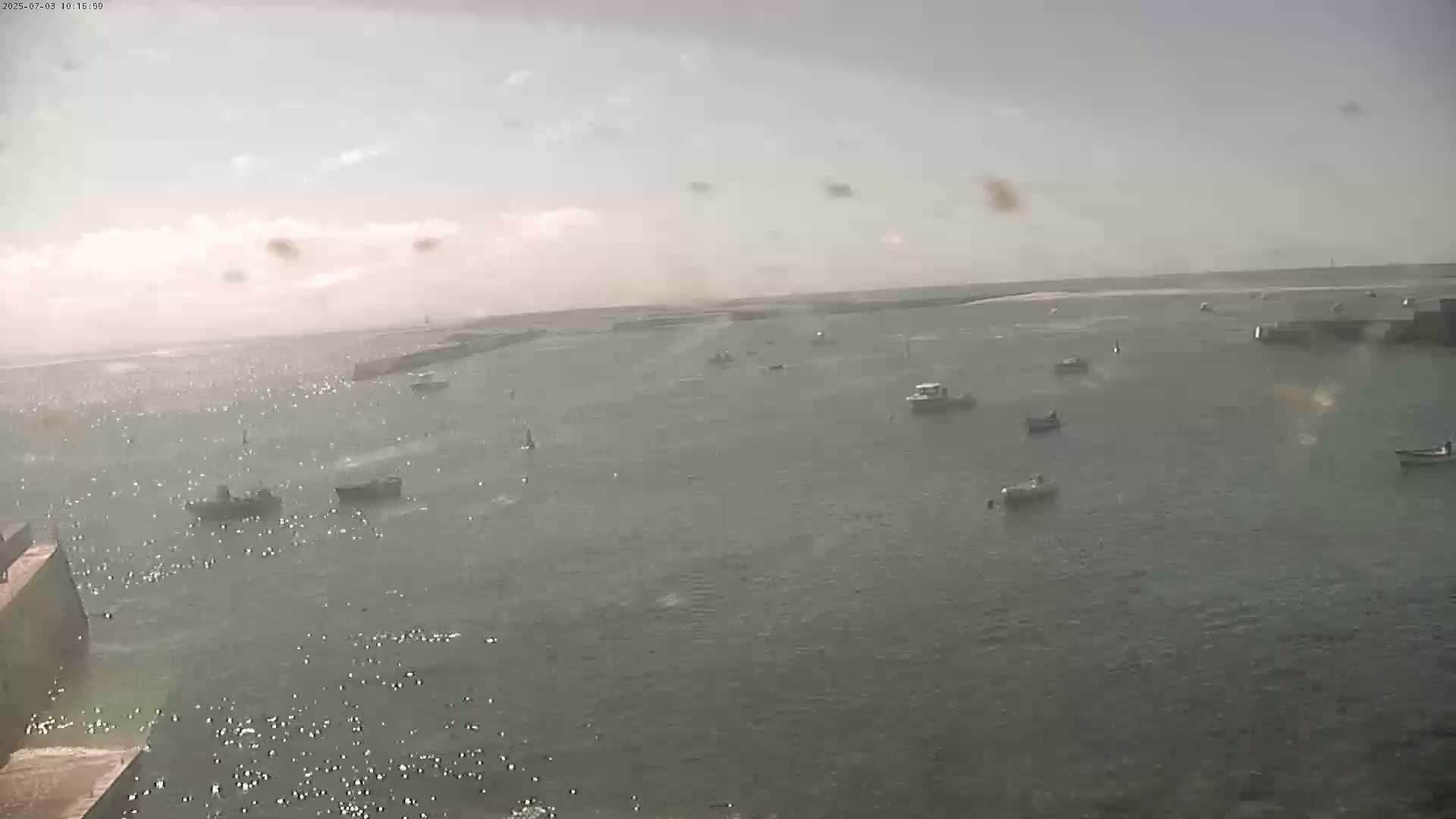 Ile de Sein Island Village & Coast Live Cam -  Quimper, Finistère, Bretagne, France