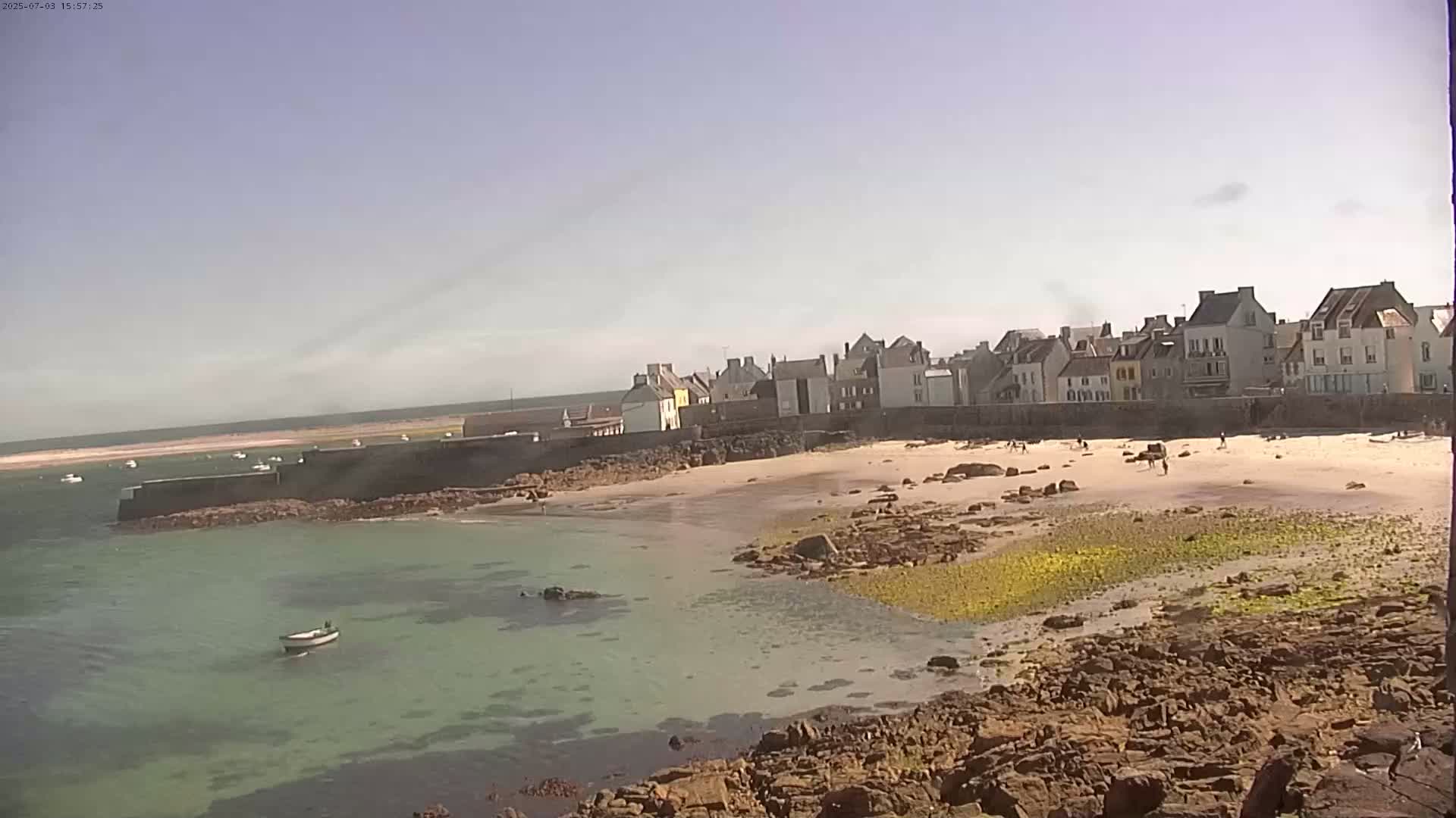 Ile de Sein Island Village & Coast Live Cam -  Quimper, Finistère, Bretagne, France