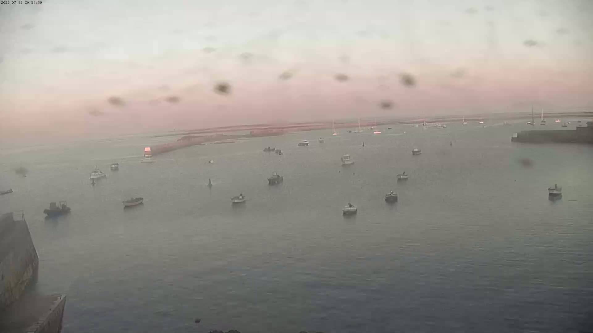Ile de Sein Island Village & Coast Live Cam -  Quimper, Finistère, Bretagne, France