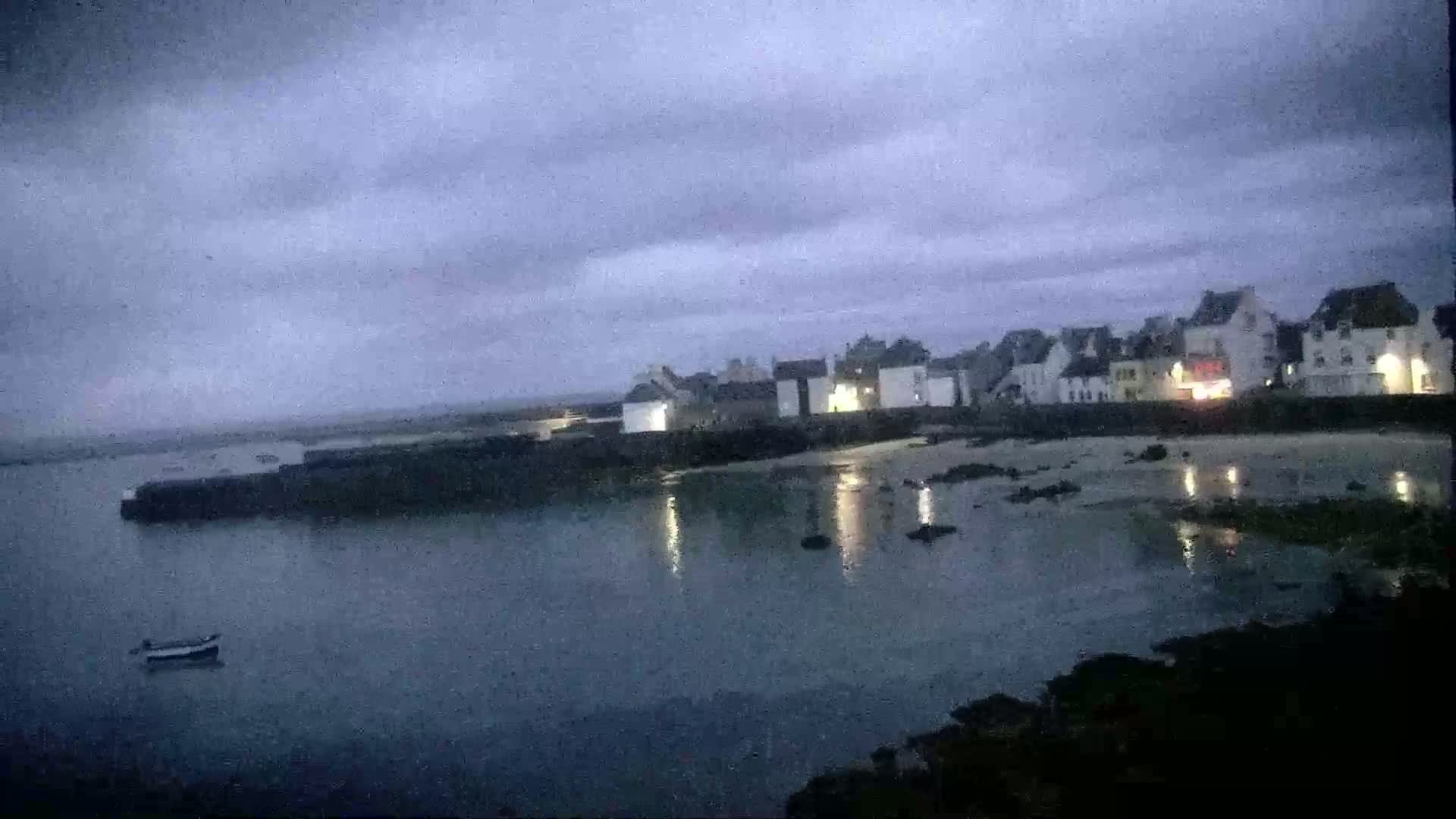 Ile de Sein Island Village & Coast Live Cam -  Quimper, Finistère, Bretagne, France