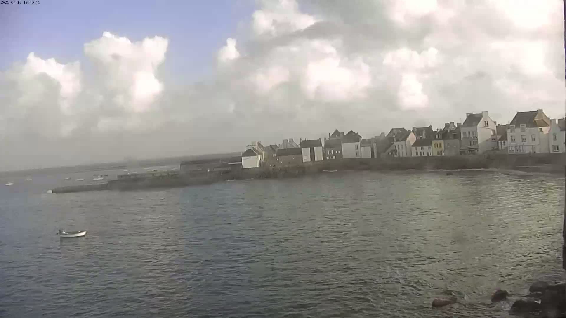 Ile de Sein Island Village & Coast Live Cam -  Quimper, Finistère, Bretagne, France