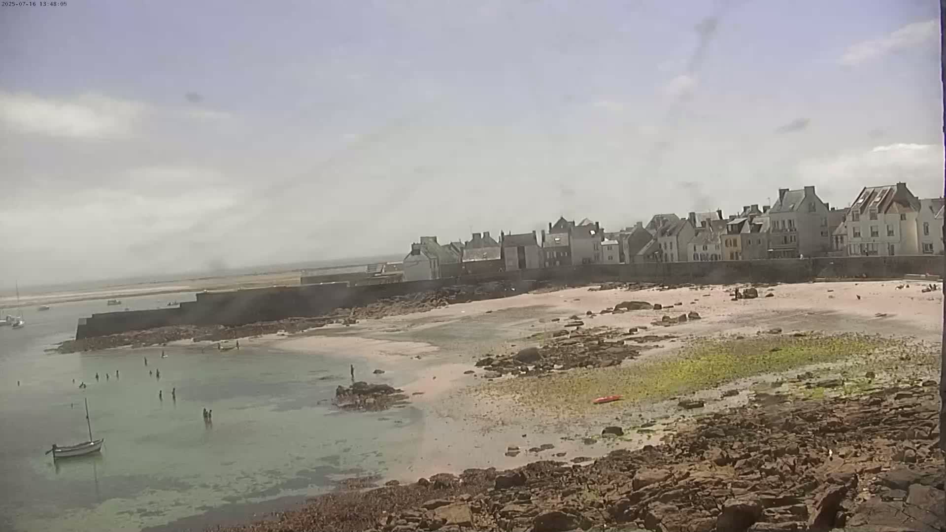 Ile de Sein Island Village & Coast Live Cam -  Quimper, Finistère, Bretagne, France