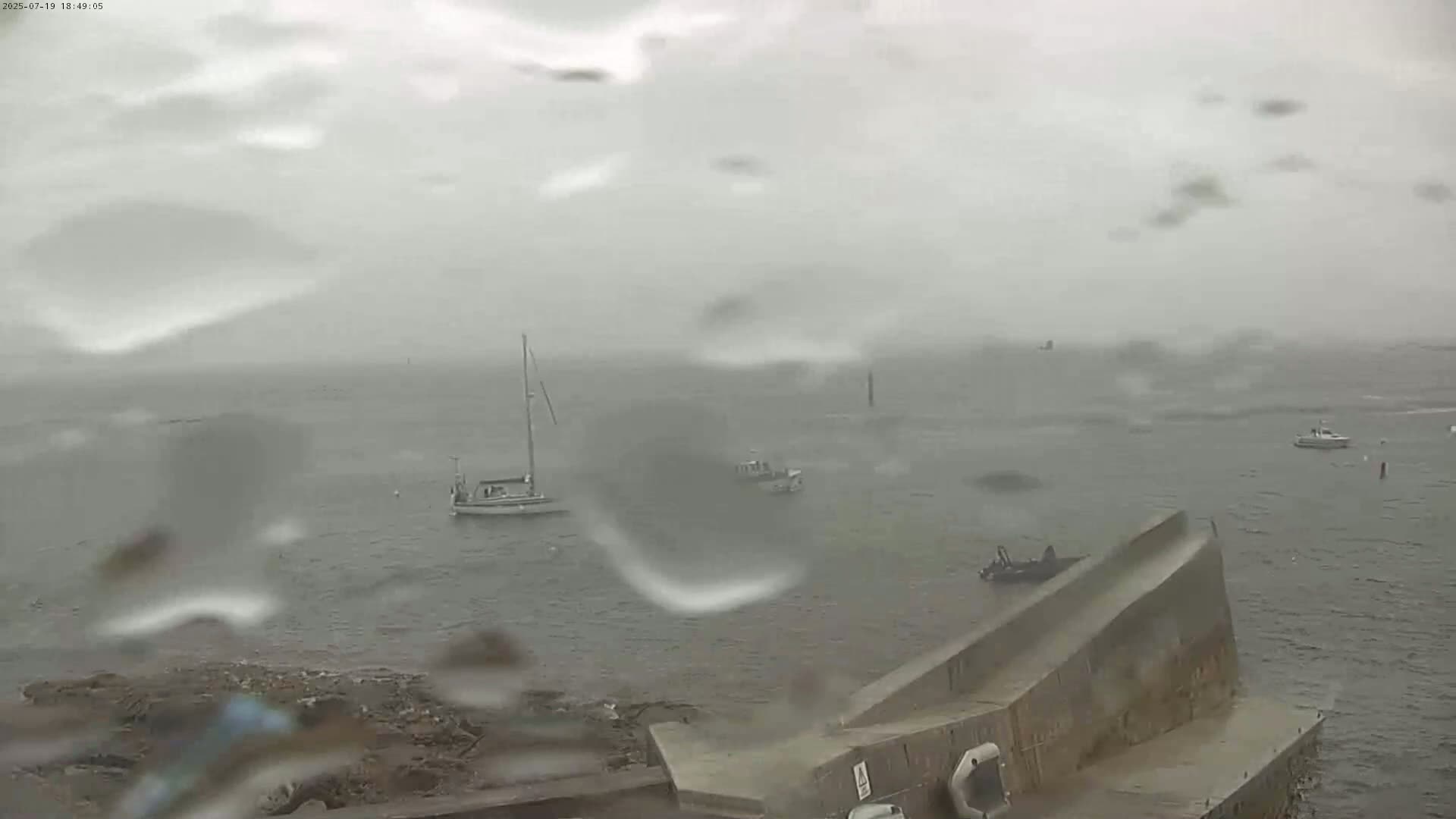 Ile de Sein Island Village & Coast Live Cam -  Quimper, Finistère, Bretagne, France