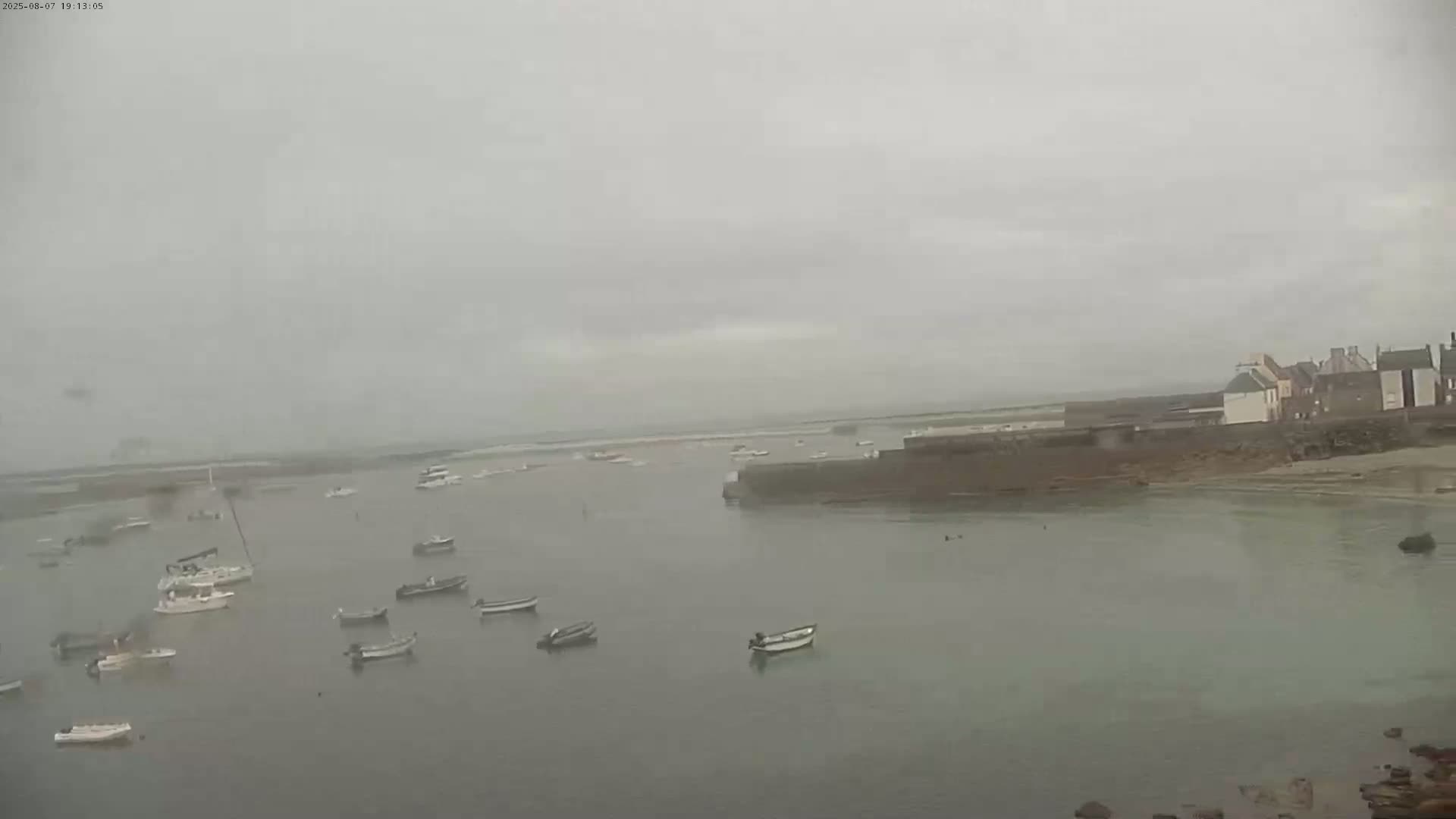 Ile de Sein Island Village & Coast Live Cam -  Quimper, Finistère, Bretagne, France
