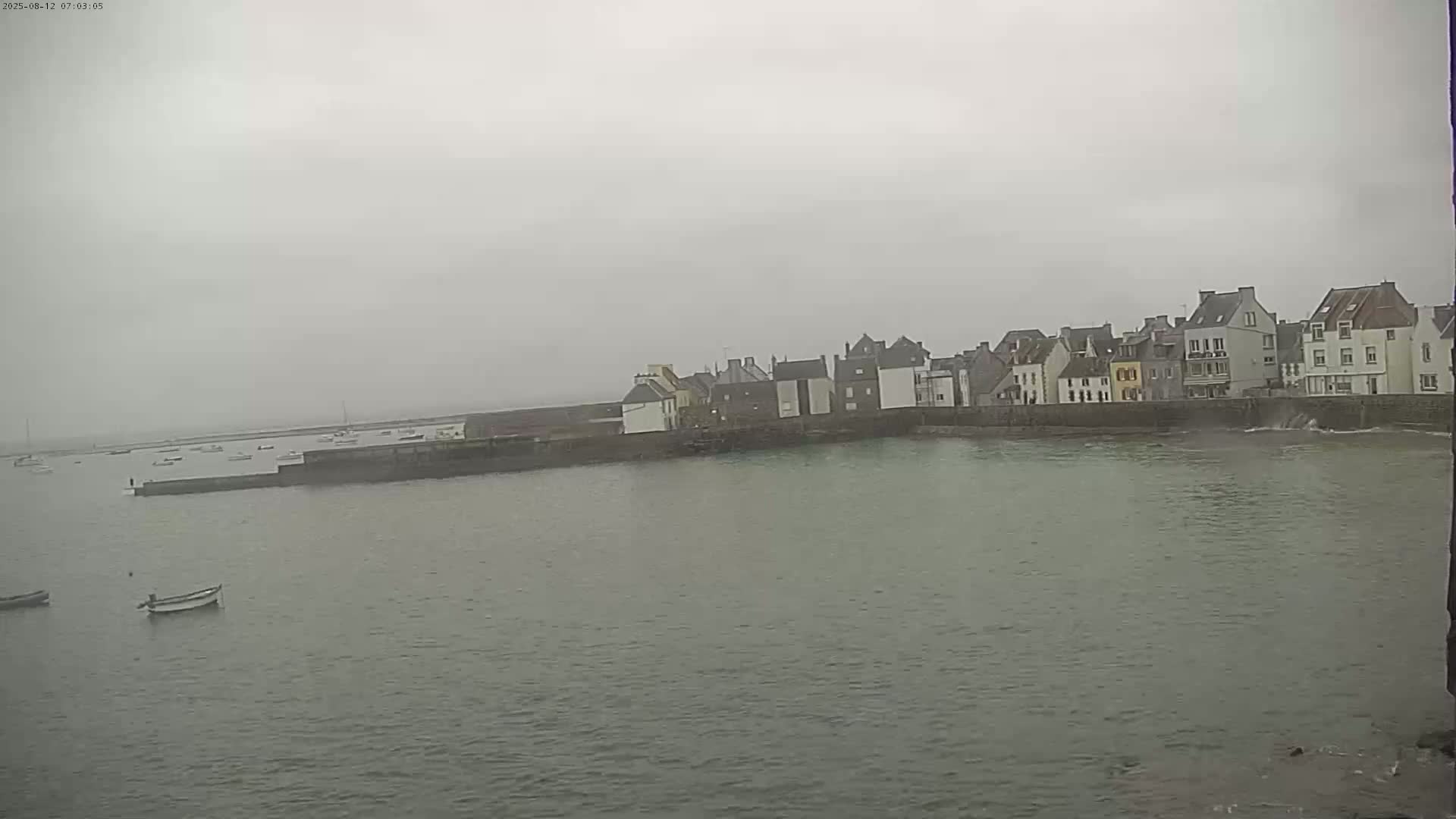 Ile de Sein Island Village & Coast Live Cam -  Quimper, Finistère, Bretagne, France