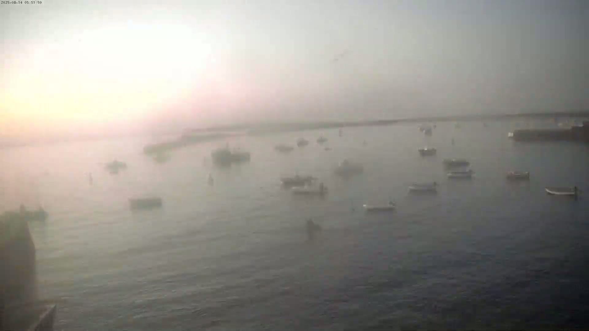 Ile de Sein Island Village & Coast Live Cam -  Quimper, Finistère, Bretagne, France