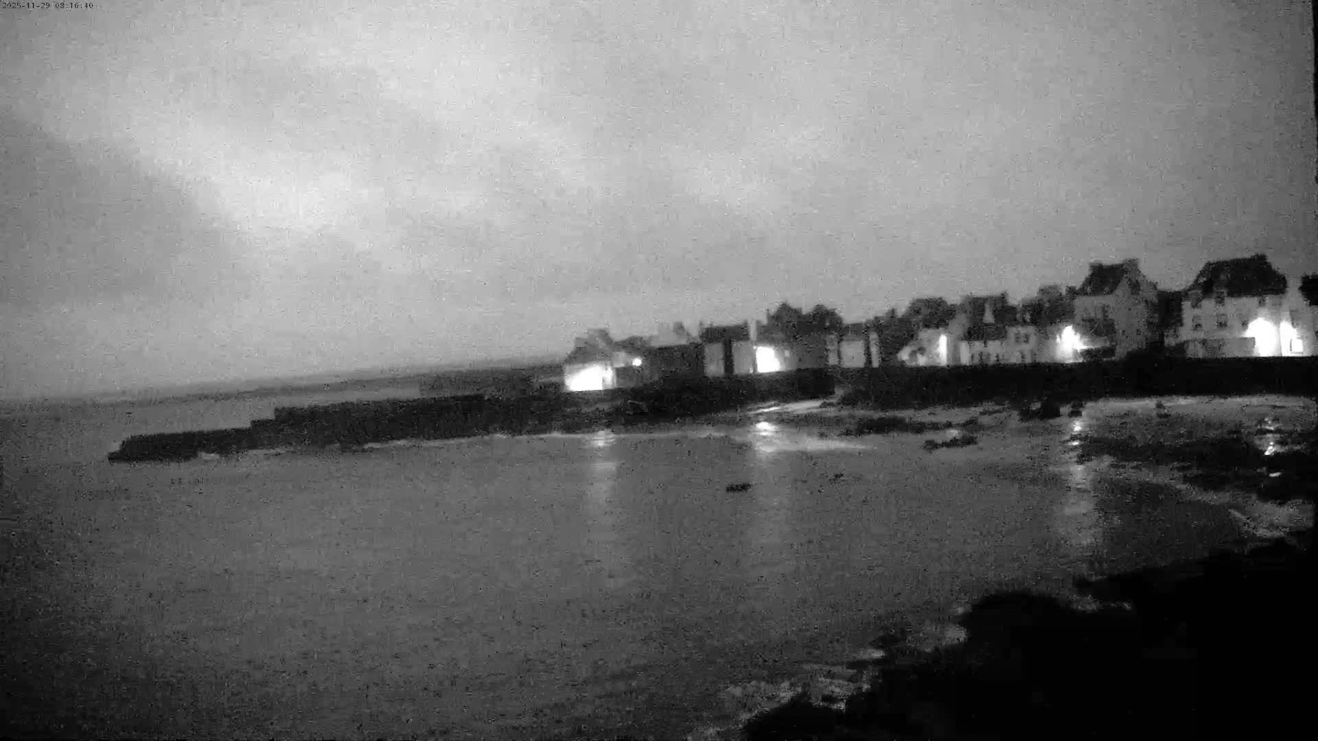 Ile de Sein Island Village & Coast Live Cam -  Quimper, Finistère, Bretagne, France