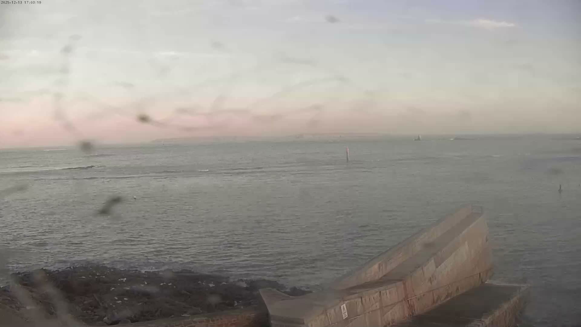 Ile de Sein Island Village & Coast Live Cam -  Quimper, Finistère, Bretagne, France