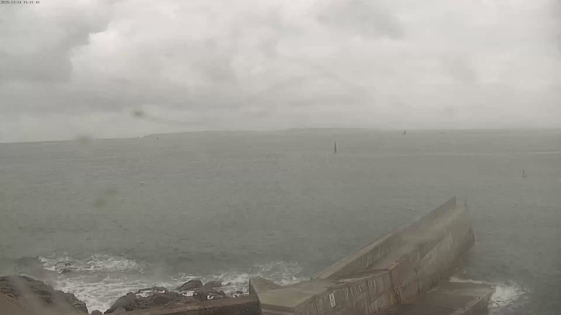 Ile de Sein Island Village & Coast Live Cam -  Quimper, Finistère, Bretagne, France