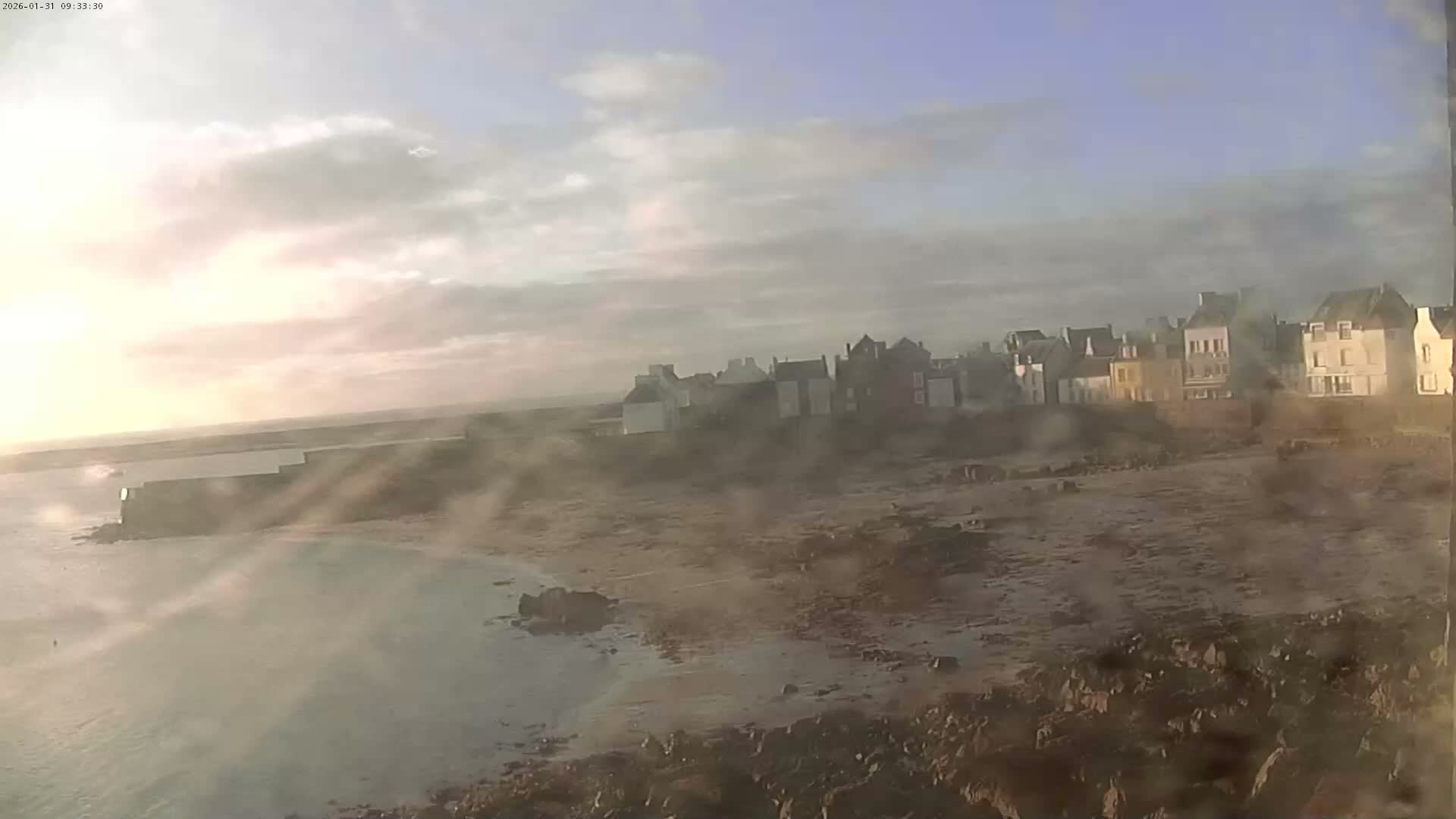 Ile de Sein Island Village & Coast Live Cam -  Quimper, Finistère, Bretagne, France