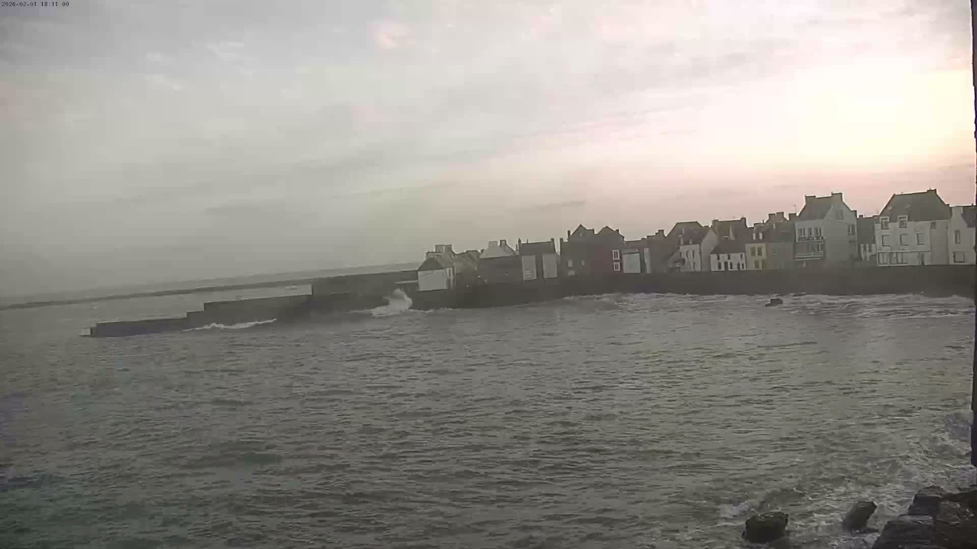 Ile de Sein Island Village & Coast Live Cam -  Quimper, Finistère, Bretagne, France