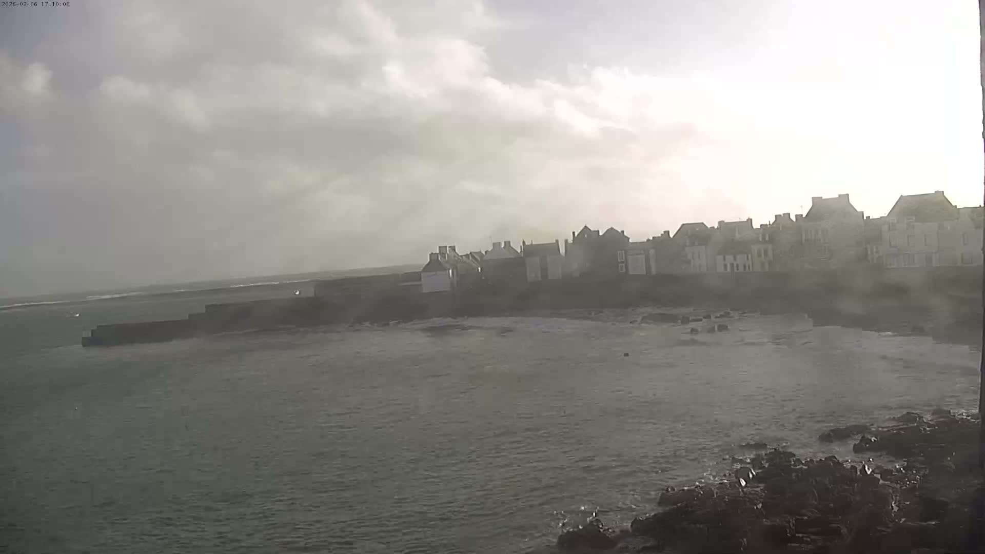 Ile de Sein Island Village & Coast Live Cam -  Quimper, Finistère, Bretagne, France