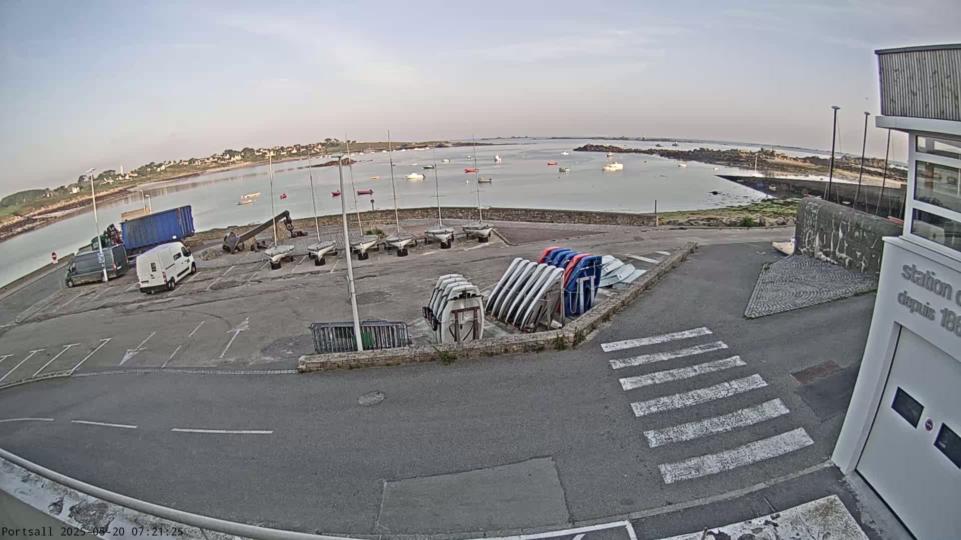 Ploudalmezeau, Portsall Coast Live Cam - Brest, Finistère, Bretagne, France