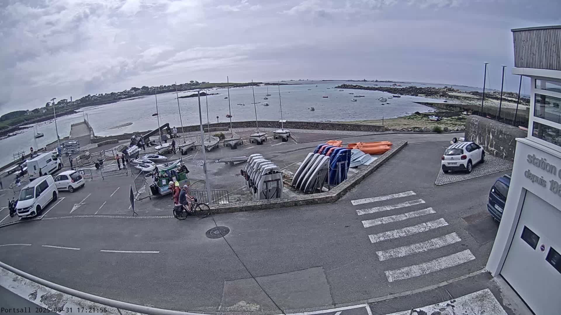 Ploudalmezeau, Portsall Coast Live Cam - Brest, Finistère, Bretagne, France