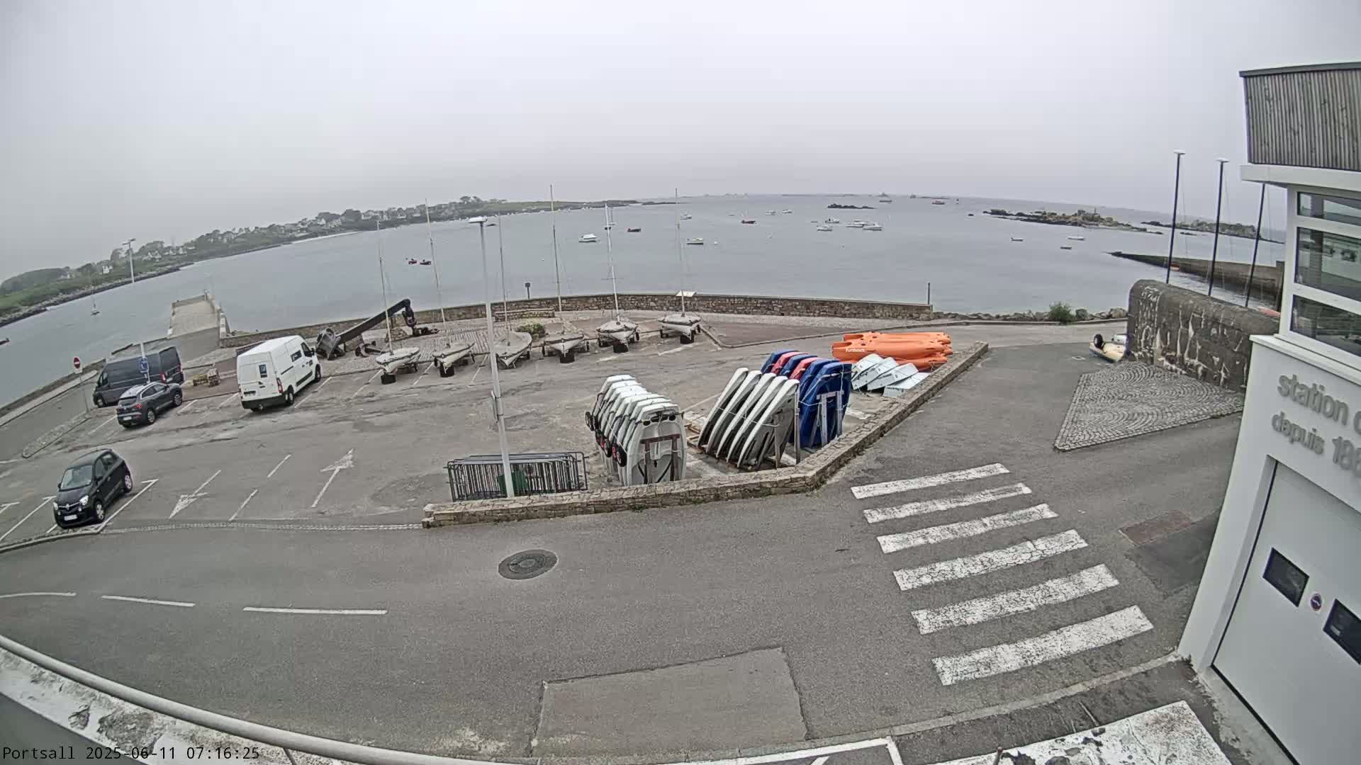 Ploudalmezeau, Portsall Coast Live Cam - Brest, Finistère, Bretagne, France