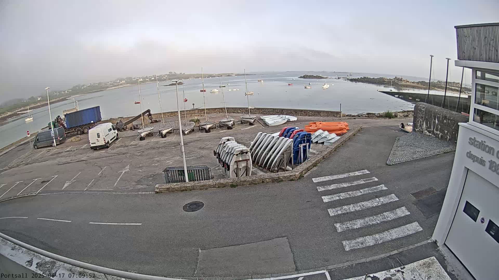 Ploudalmezeau, Portsall Coast Live Cam - Brest, Finistère, Bretagne, France