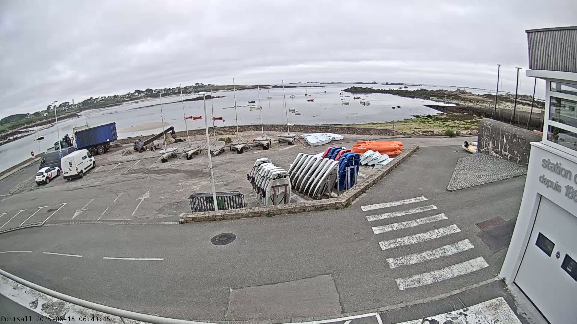 Ploudalmezeau, Portsall Coast Live Cam - Brest, Finistère, Bretagne, France
