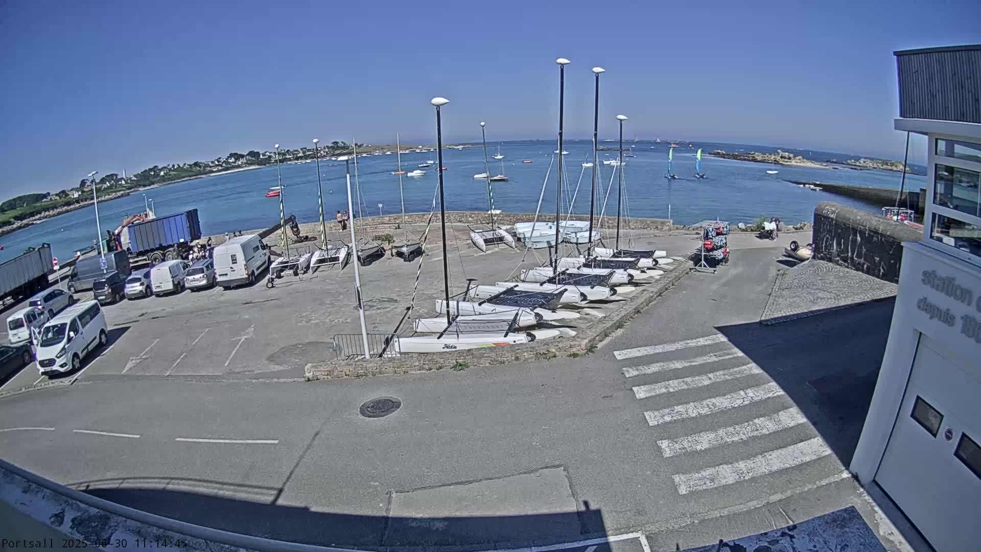 Ploudalmezeau, Portsall Coast Live Cam - Brest, Finistère, Bretagne, France