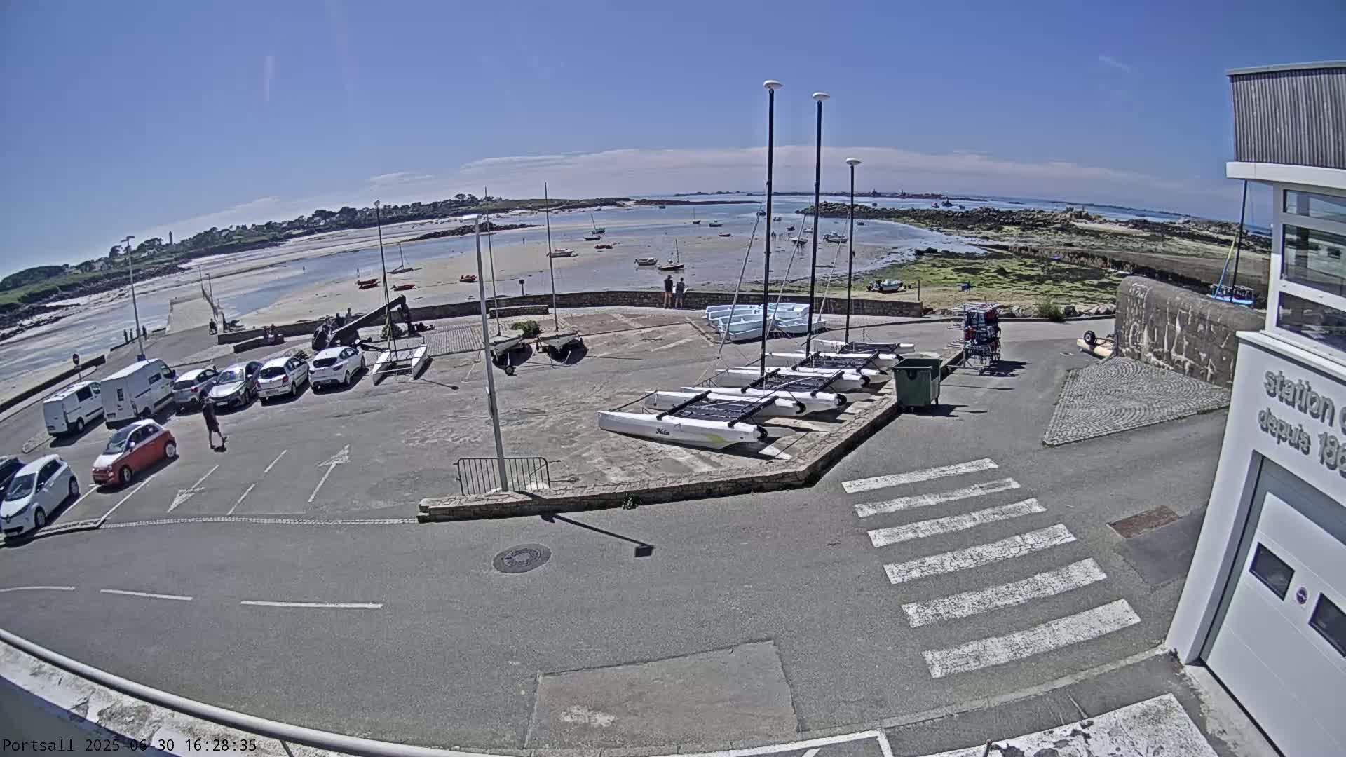 Ploudalmezeau, Portsall Coast Live Cam - Brest, Finistère, Bretagne, France