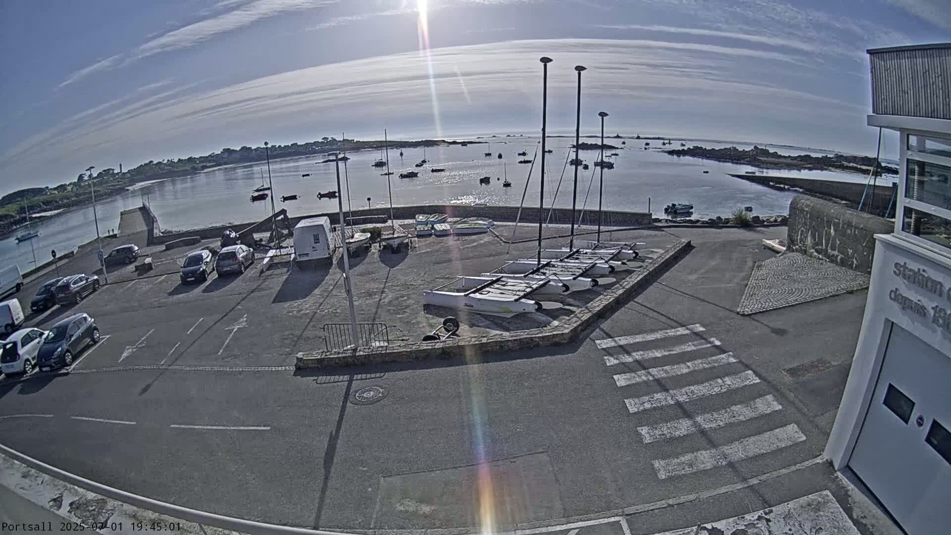 Ploudalmezeau, Portsall Coast Live Cam - Brest, Finistère, Bretagne, France