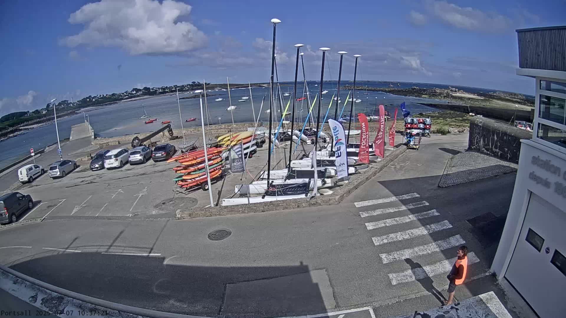 Ploudalmezeau, Portsall Coast Live Cam - Brest, Finistère, Bretagne, France