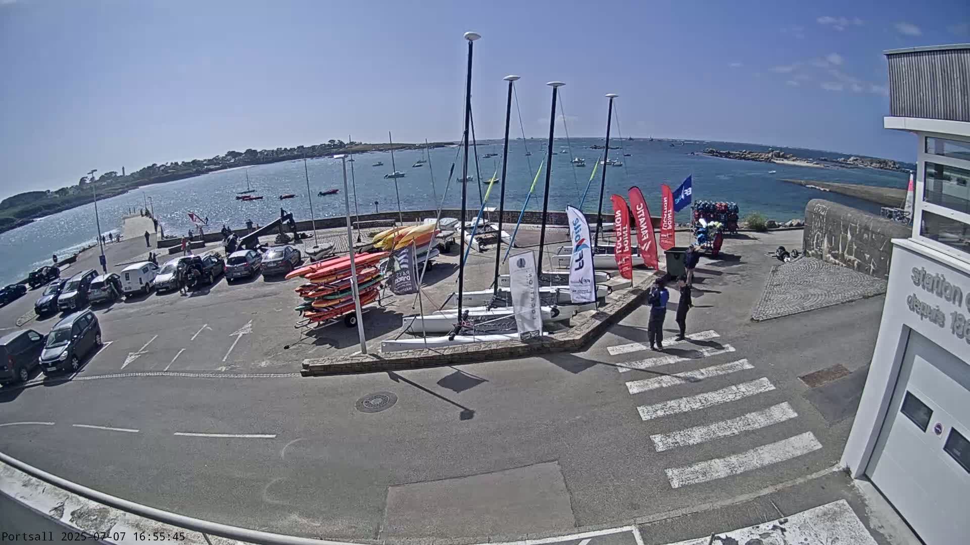 Ploudalmezeau, Portsall Coast Live Cam - Brest, Finistère, Bretagne, France