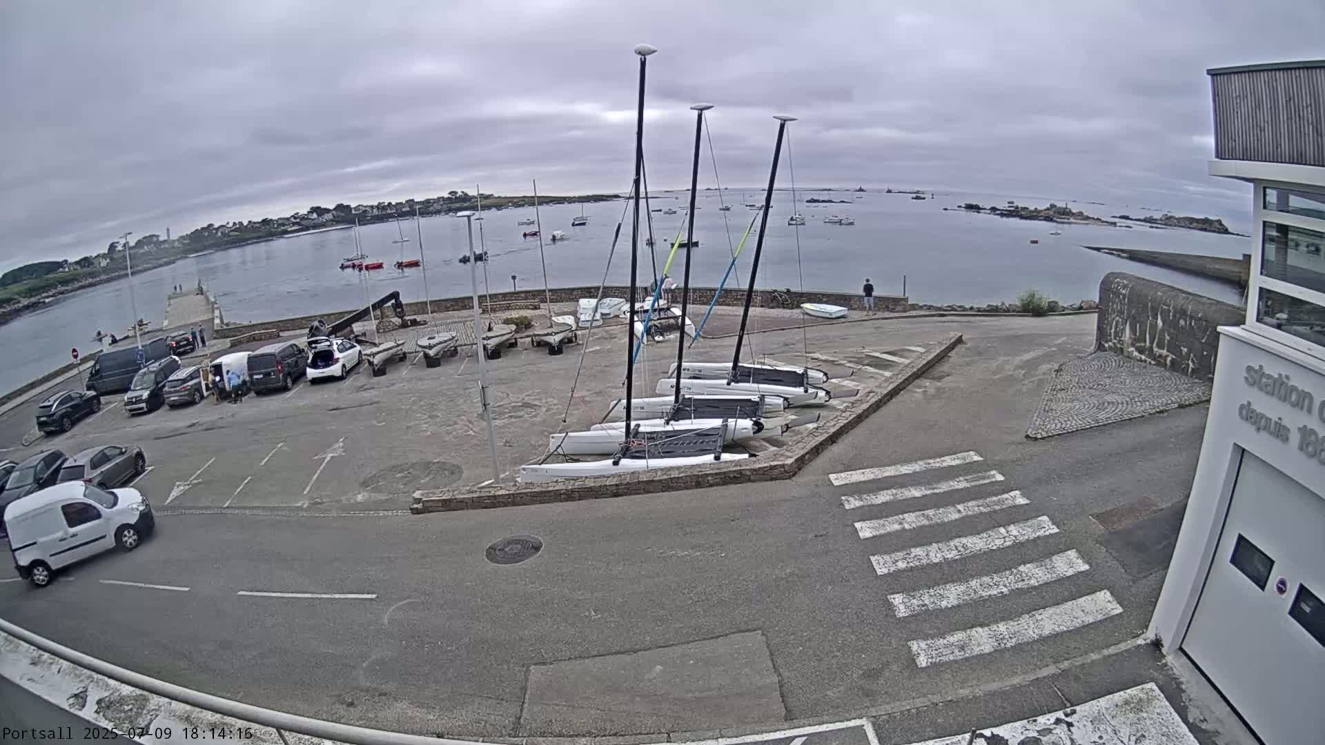Ploudalmezeau, Portsall Coast Live Cam - Brest, Finistère, Bretagne, France