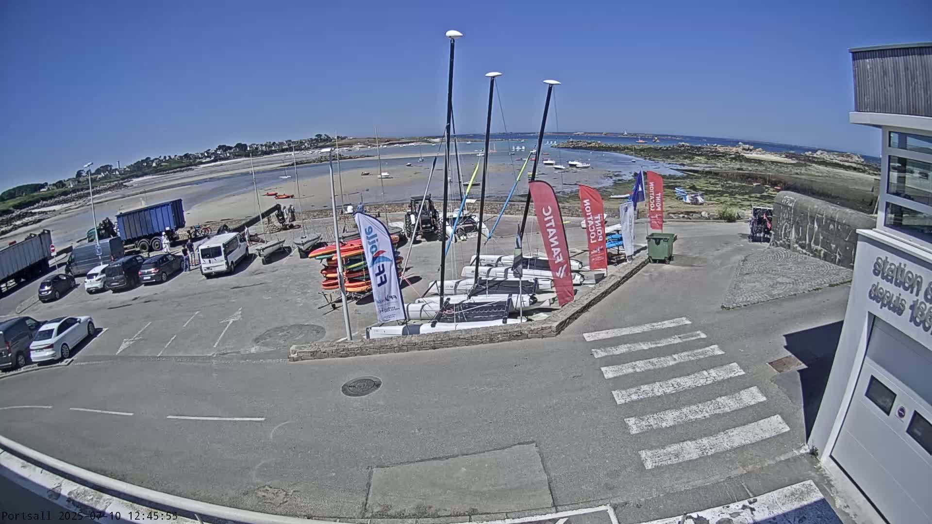 Ploudalmezeau, Portsall Coast Live Cam - Brest, Finistère, Bretagne, France