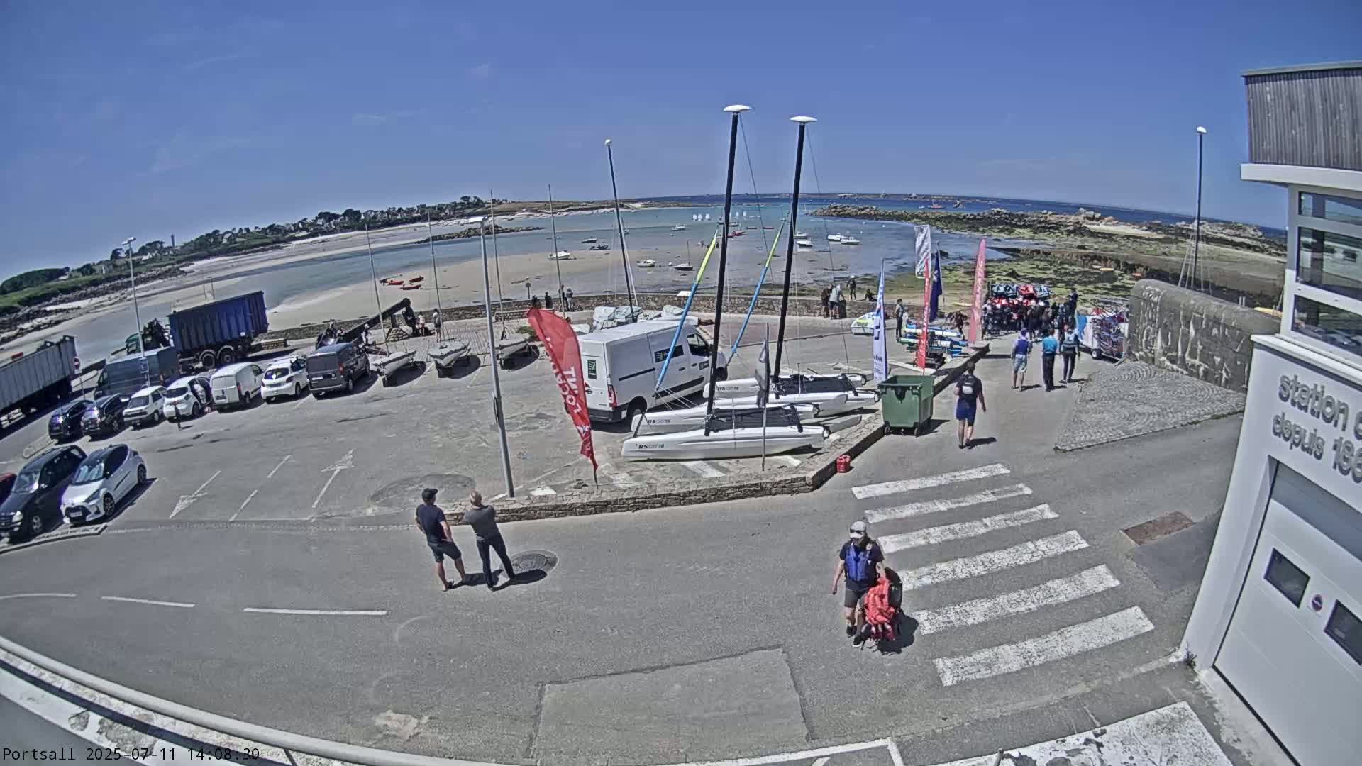 Ploudalmezeau, Portsall Coast Live Cam - Brest, Finistère, Bretagne, France
