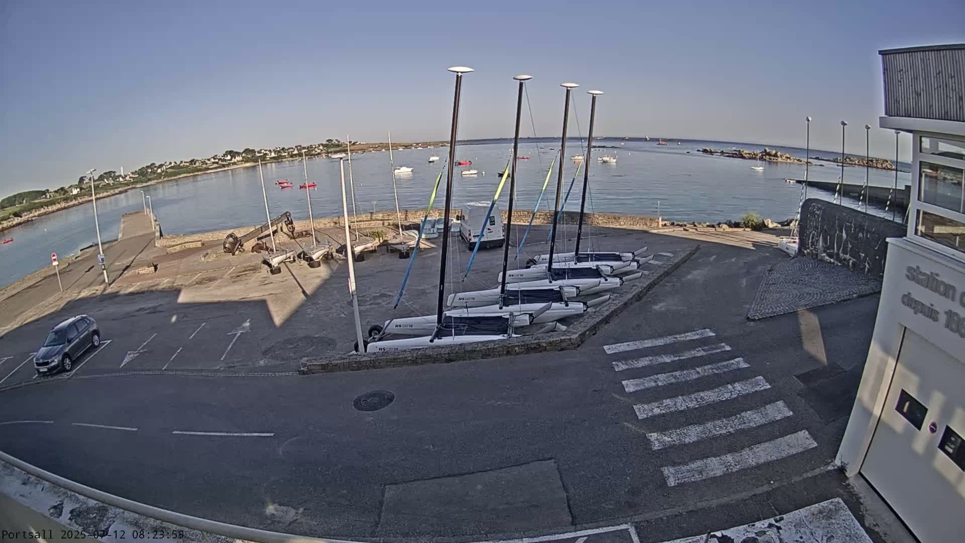 Ploudalmezeau, Portsall Coast Live Cam - Brest, Finistère, Bretagne, France