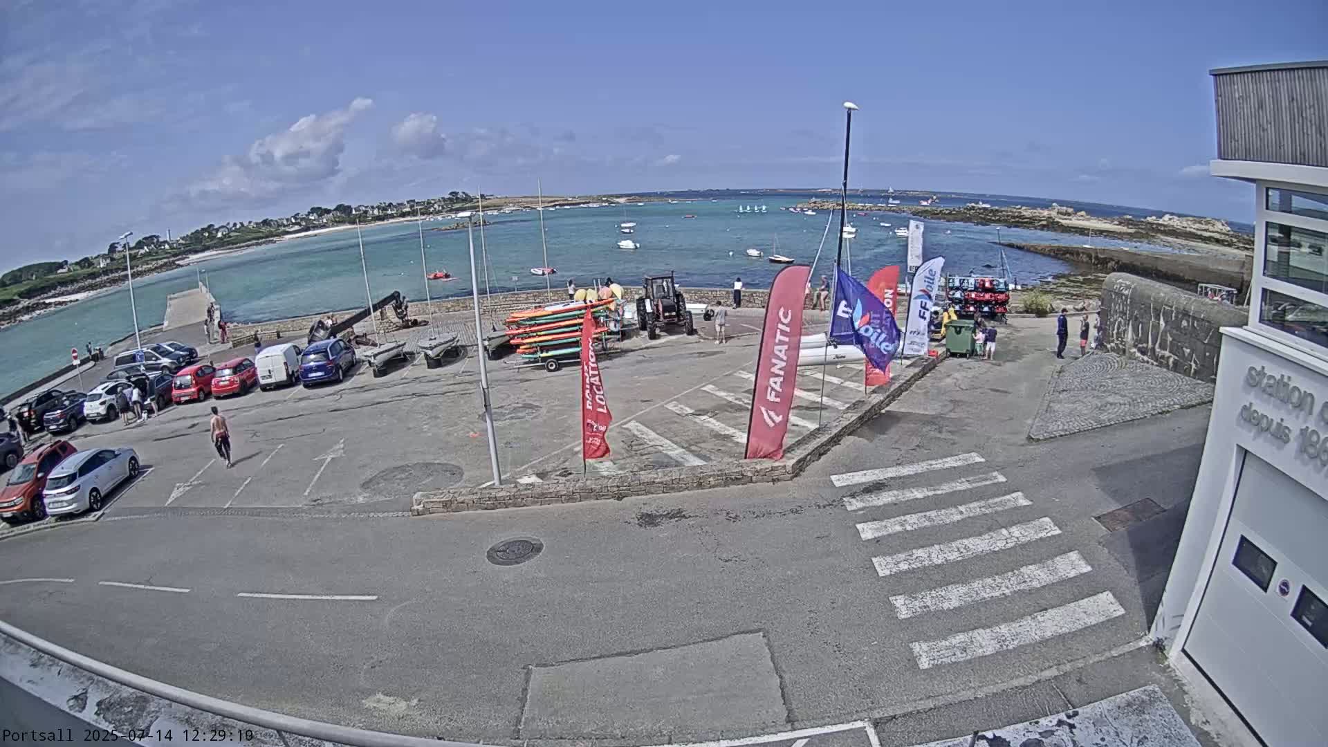 Ploudalmezeau, Portsall Coast Live Cam - Brest, Finistère, Bretagne, France