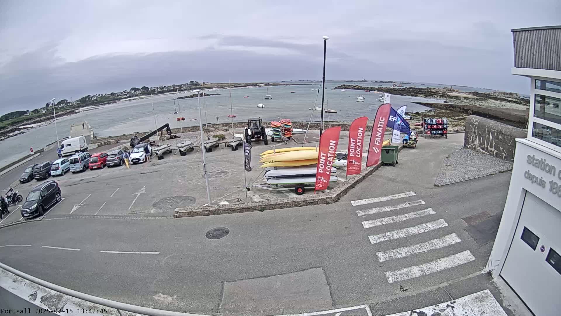 Ploudalmezeau, Portsall Coast Live Cam - Brest, Finistère, Bretagne, France
