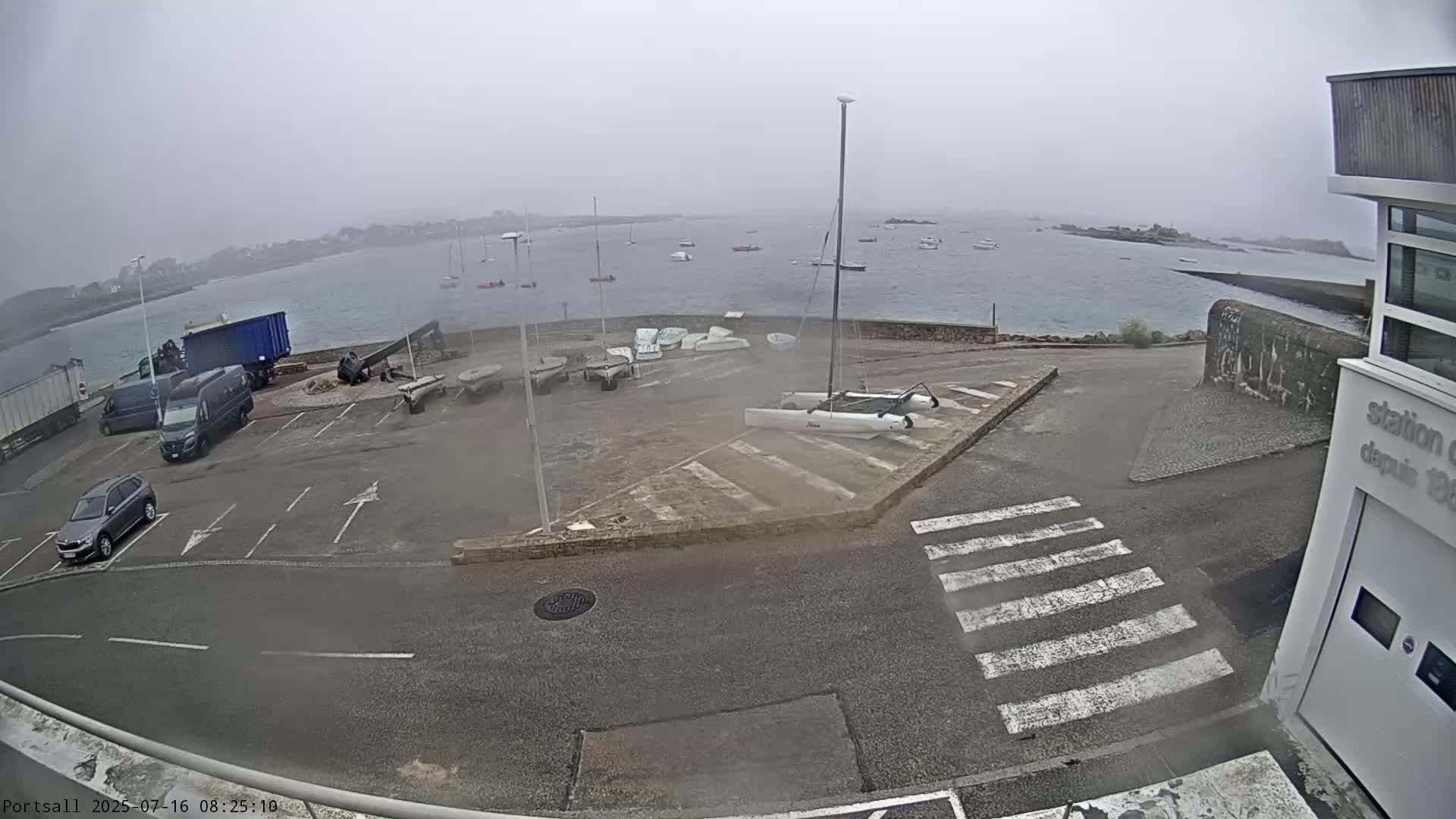 Ploudalmezeau, Portsall Coast Live Cam - Brest, Finistère, Bretagne, France